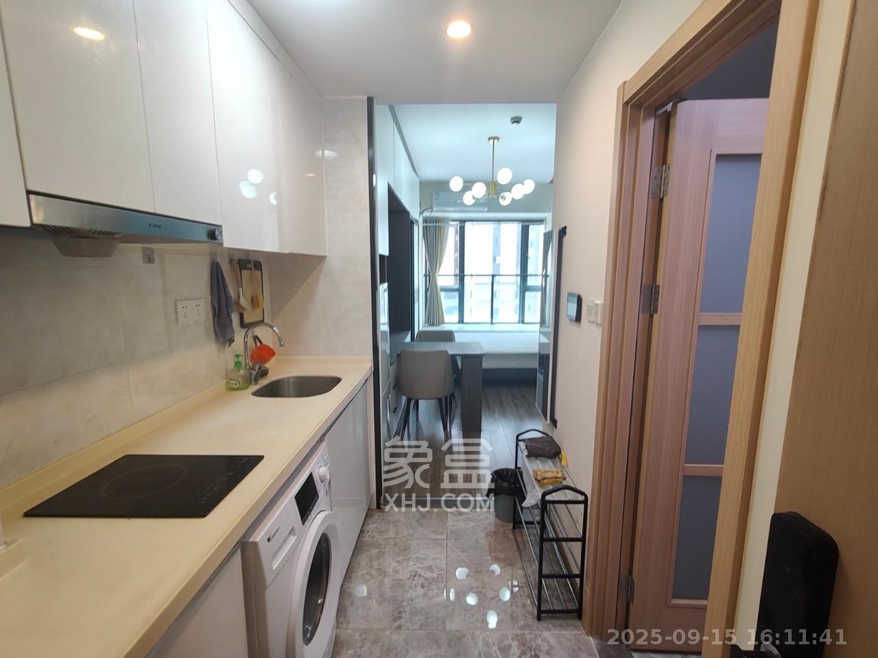 卓越浅水湾  1室1厅1卫    1500.0元/月 卓越浅水湾  1室1厅1卫    1500.0元/月