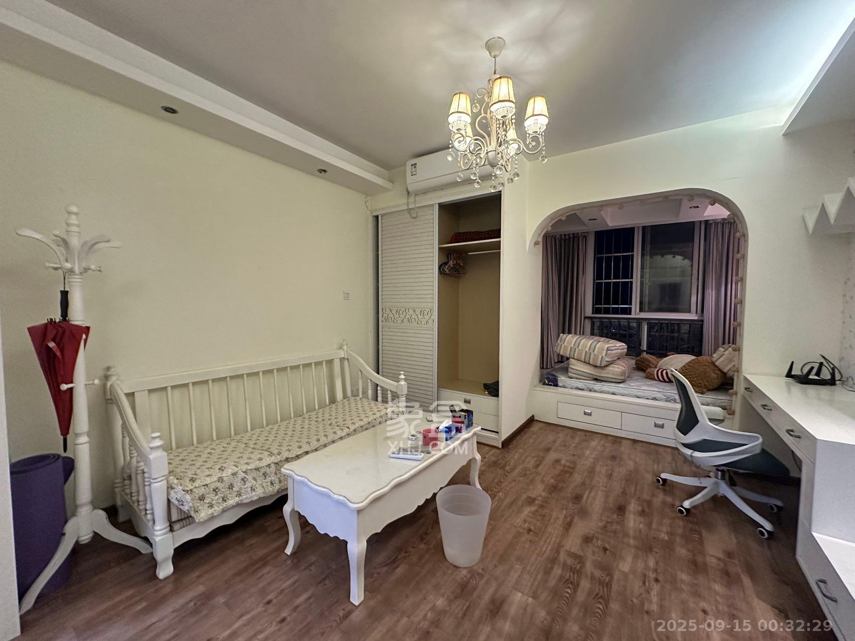 月湖兰庭  1室1厅1卫    1800.0元/月室内图