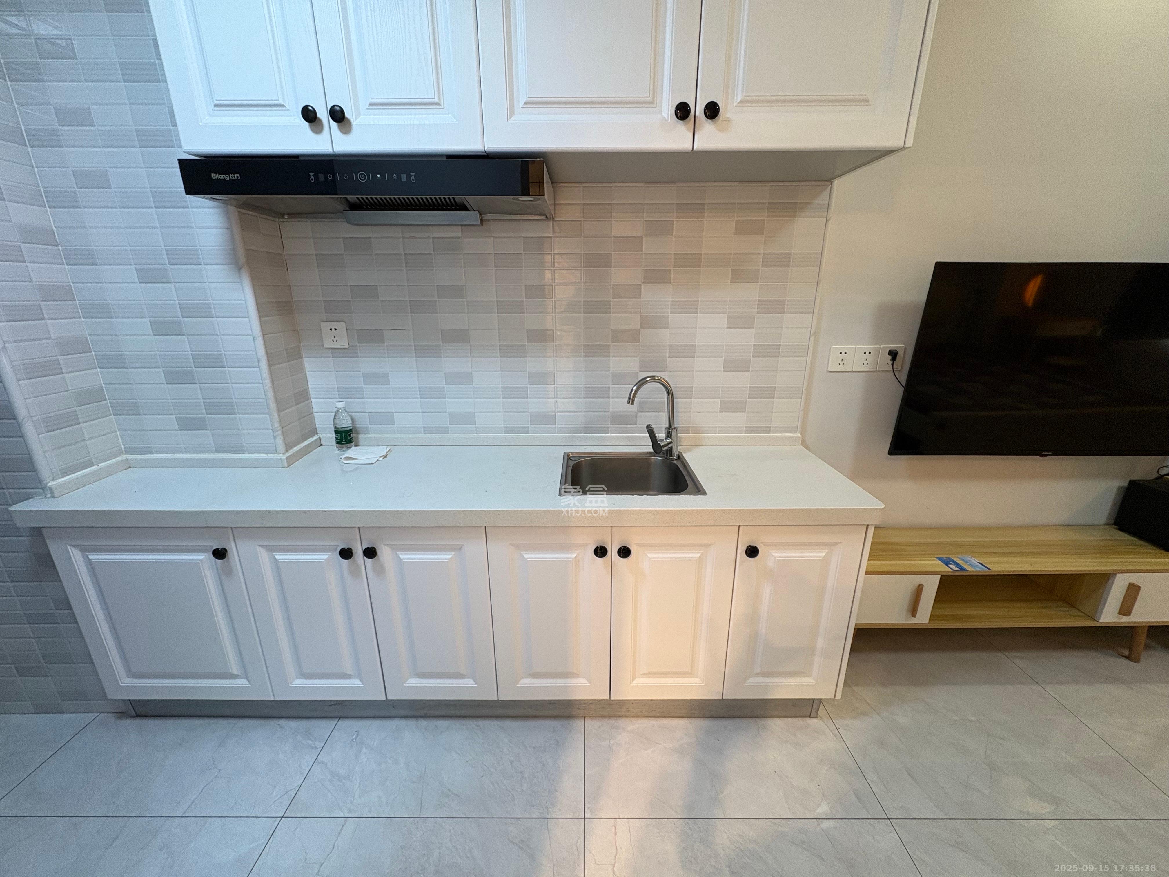 芙蓉万国城MOMA(卓越汇富苑) 1室1厅1卫 1500.0元/月 芙蓉万国城MOMA(卓越汇富苑) 1室1厅1卫 1500.0元/月室内图