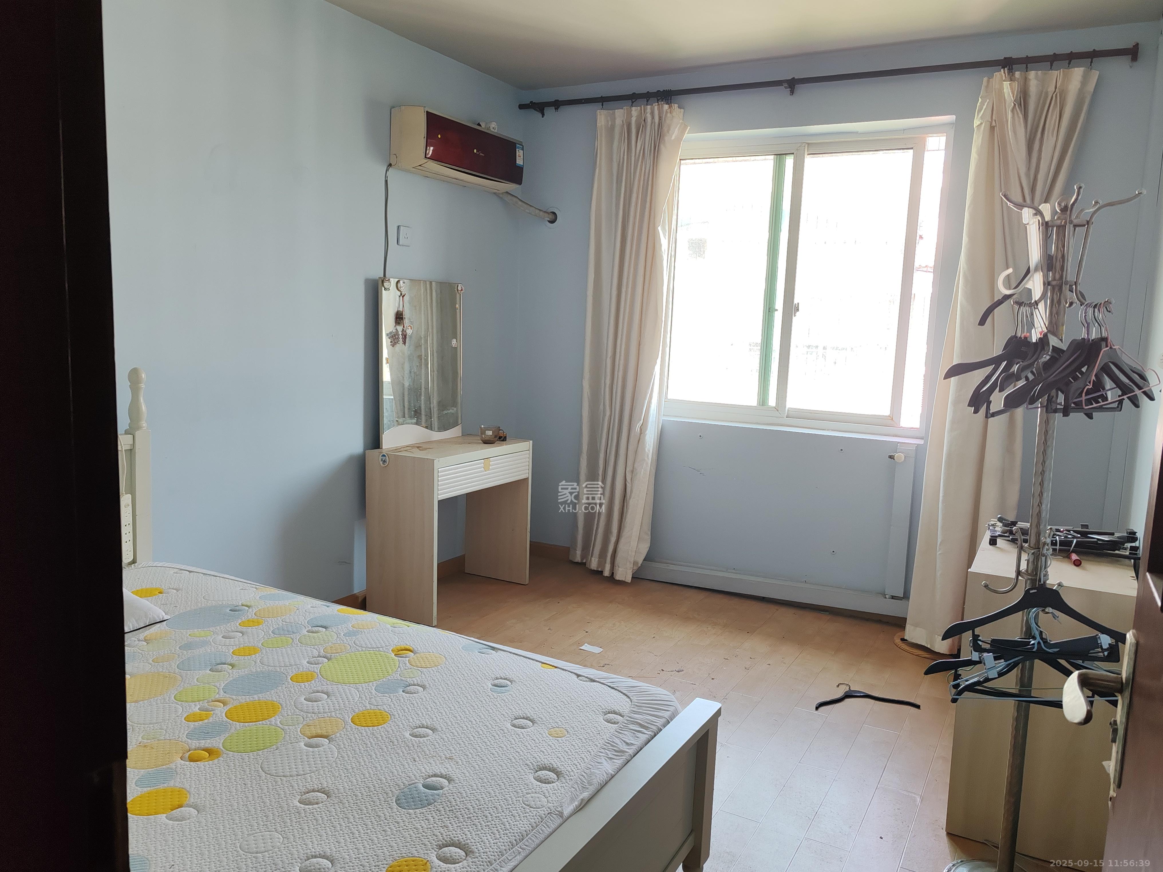 恒鑫澜北湾  4室2厅1卫    2000.0元/月室内图