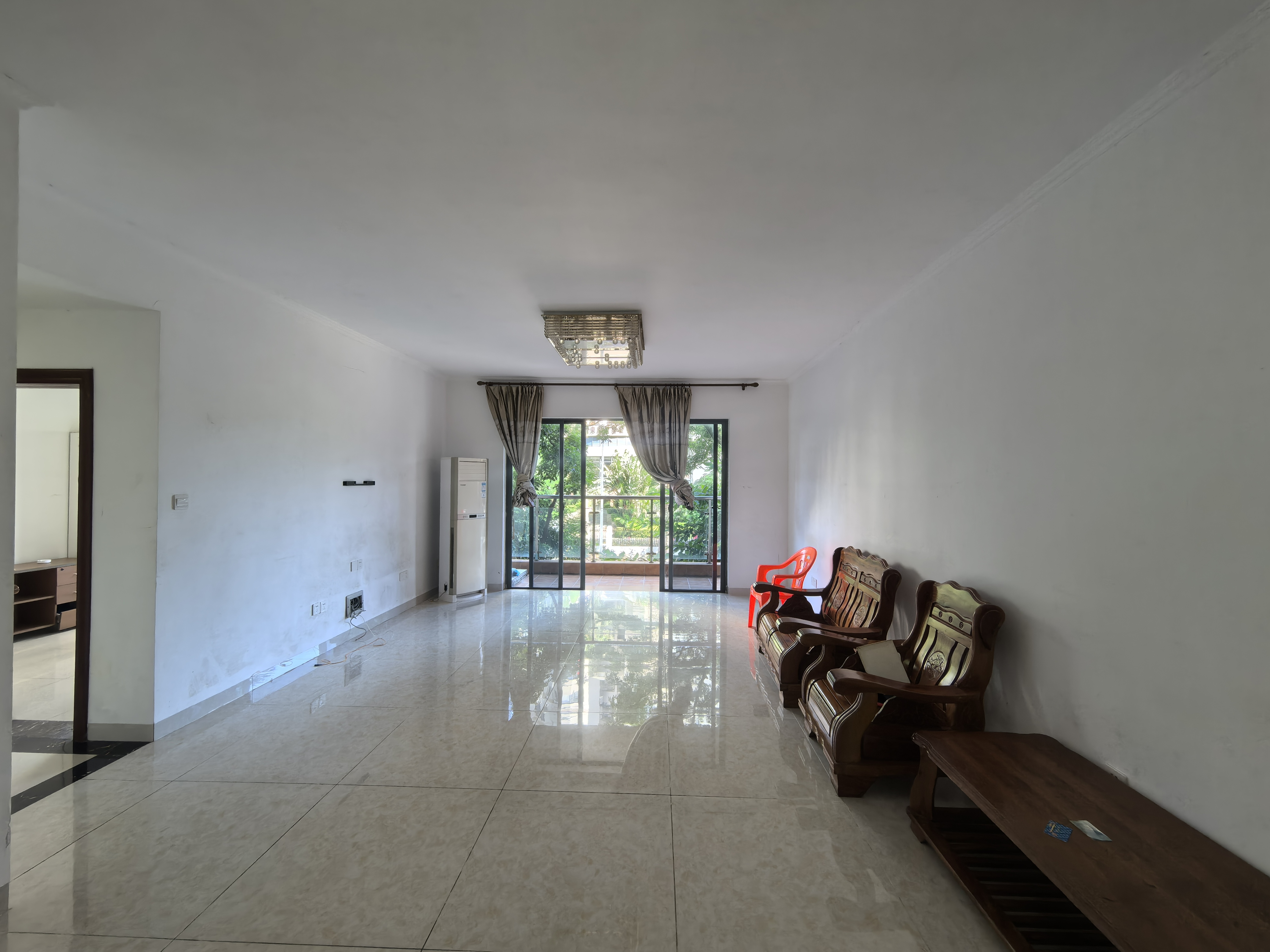 达嘉豪苑 3室2厅2卫 3000.0元/月 达嘉豪苑 3室2厅2卫 3000.0元/月室内图