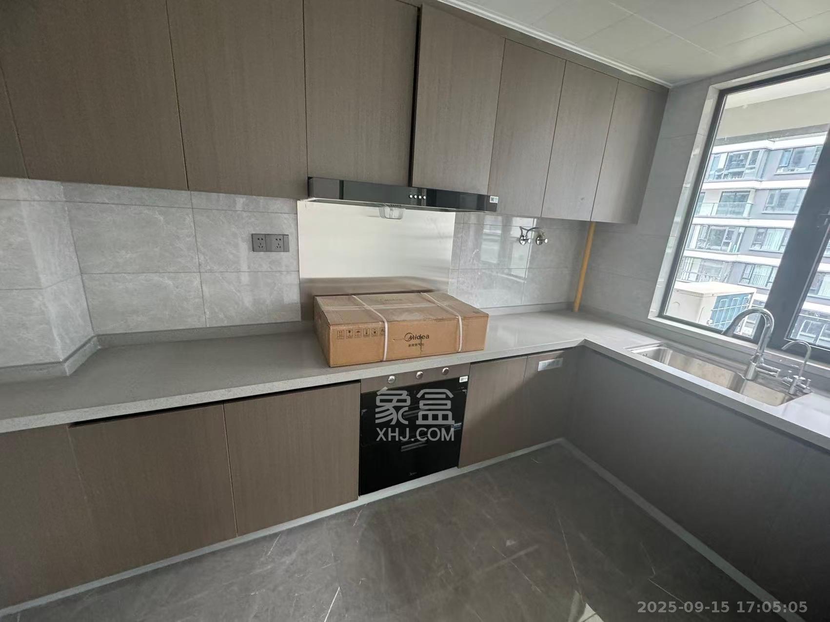 美的云樾 4室2厅2卫 5600.0元/月 美的云樾 4室2厅2卫 5600.0元/月室内图