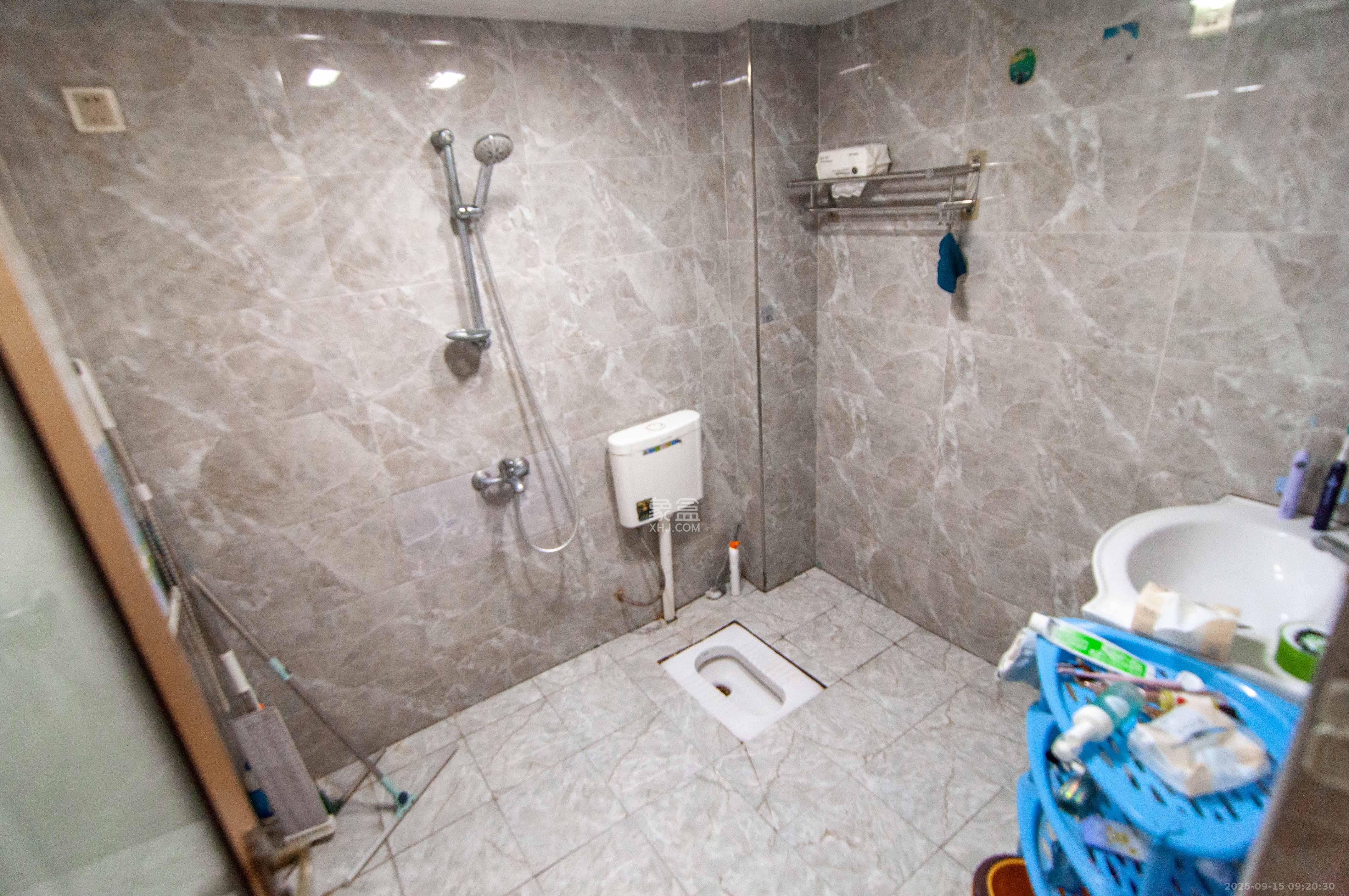 海林馨香雅苑  2室2厅1卫    70.0万 海林馨香雅苑  2室2厅1卫    70.0万卫生间