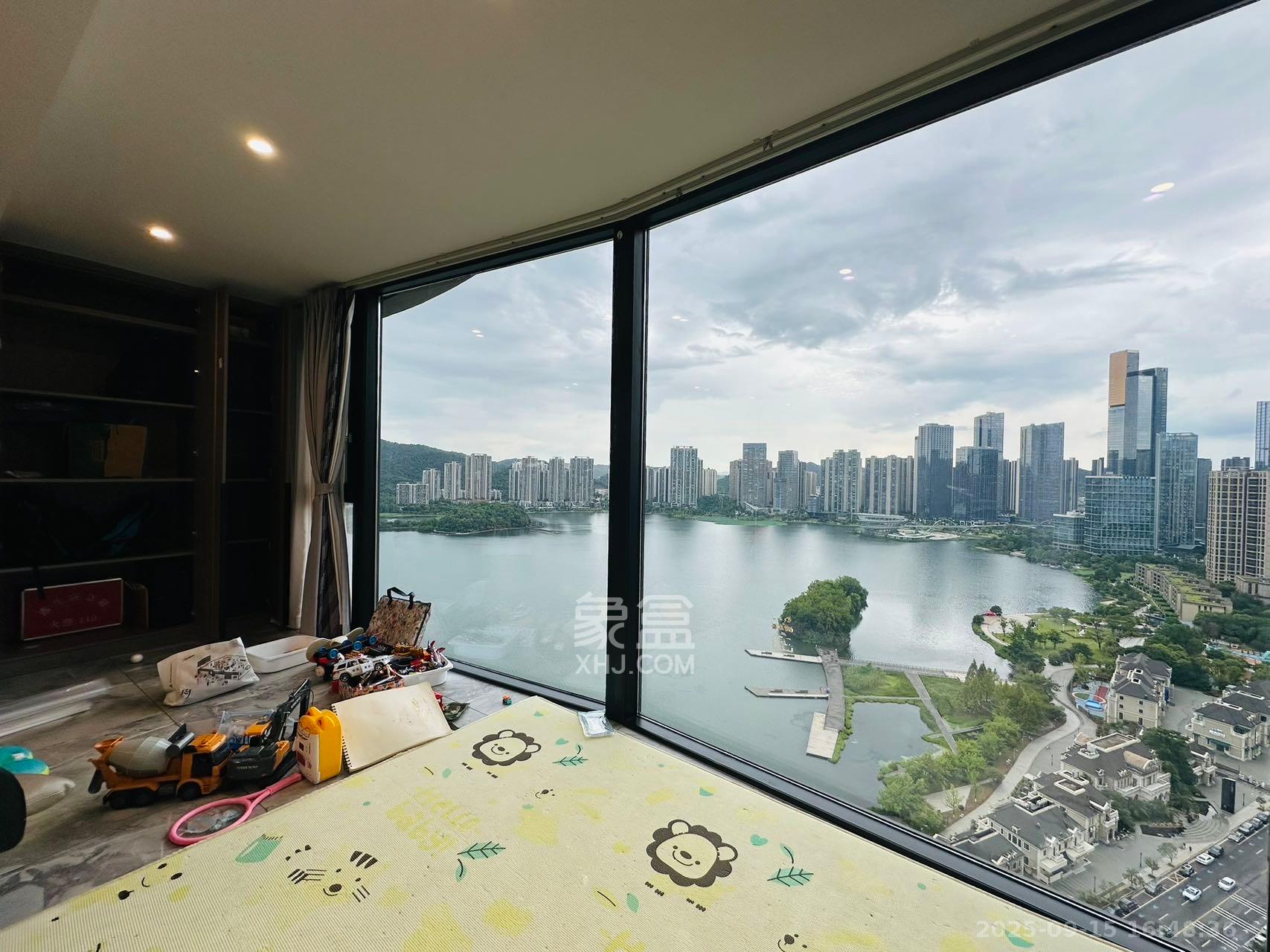 天祥水晶湾  3室2厅2卫    6500.0元/月室内图