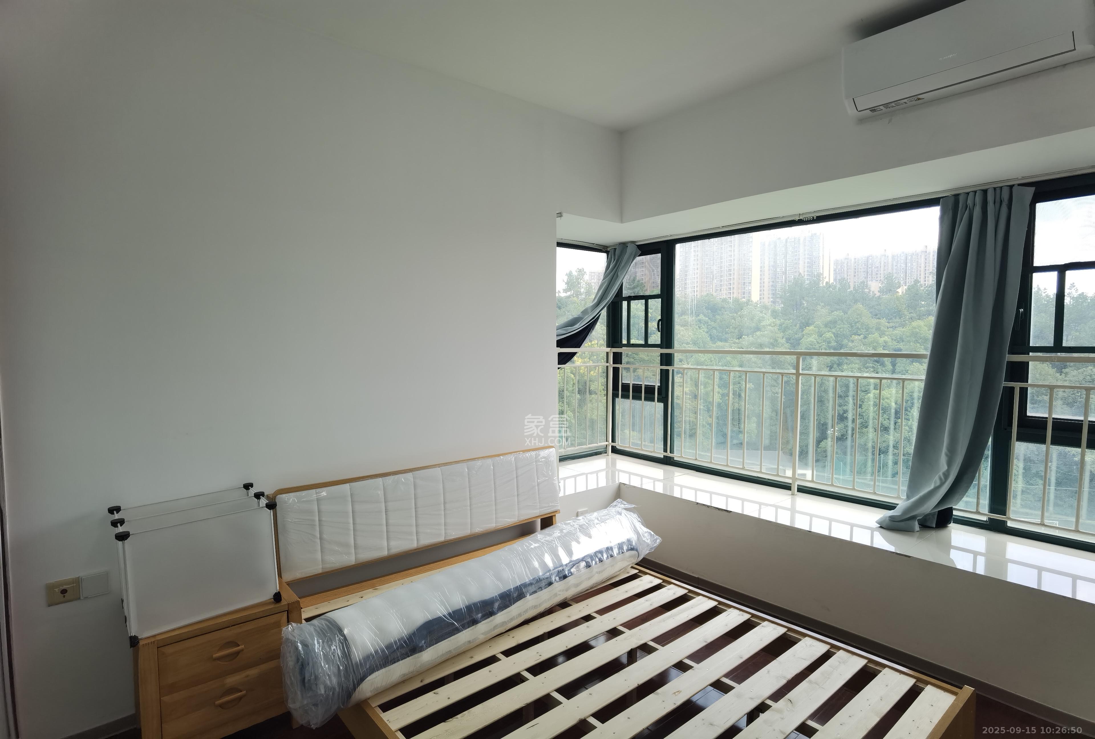 恒大华府 2室2厅1卫 2400.0元/月 恒大华府 2室2厅1卫 2400.0元/月室内图