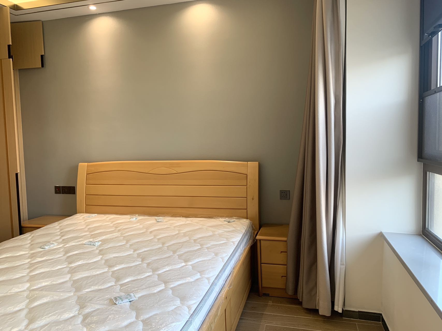 海航豪庭南苑 3室2厅1卫 275.0万 海航豪庭南苑 3室2厅1卫 275.0万客厅