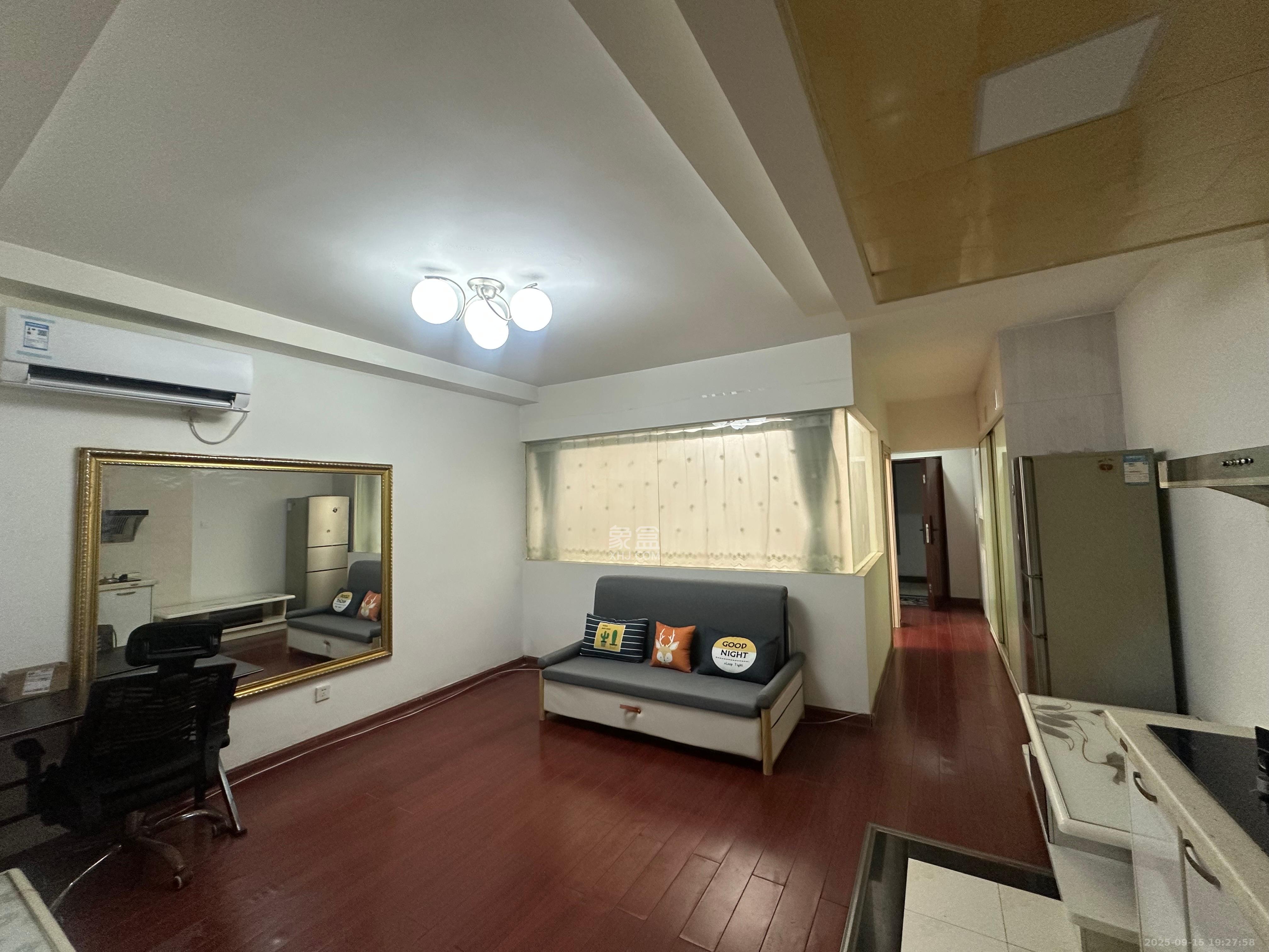 先锋东外滩 1室1厅1卫 1800.0元/月 先锋东外滩 1室1厅1卫 1800.0元/月室内图