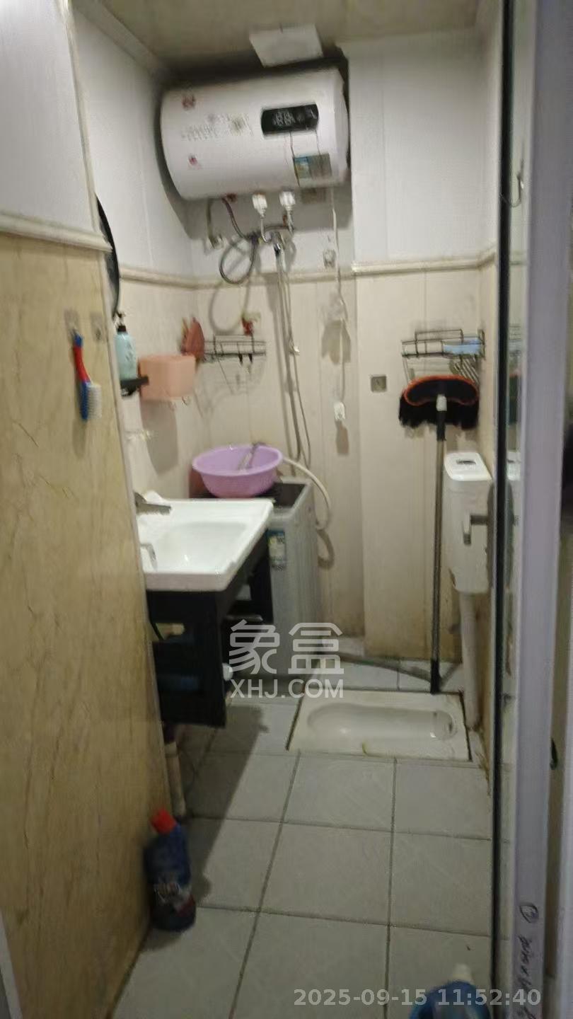 星城新宇川河苑 1室1厅1卫 800.0元/月 星城新宇川河苑 1室1厅1卫 800.0元/月室内图