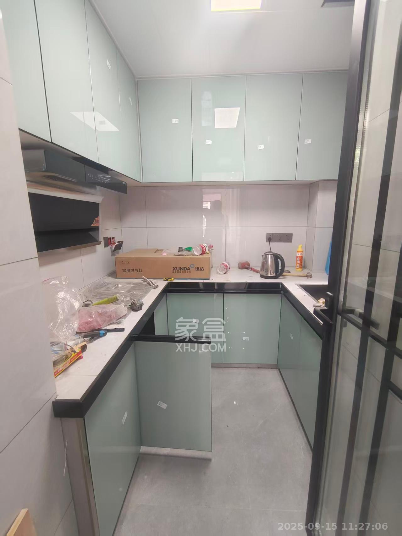 荣盛城 4室2厅2卫 2000.0元/月 荣盛城 4室2厅2卫 2000.0元/月室内图