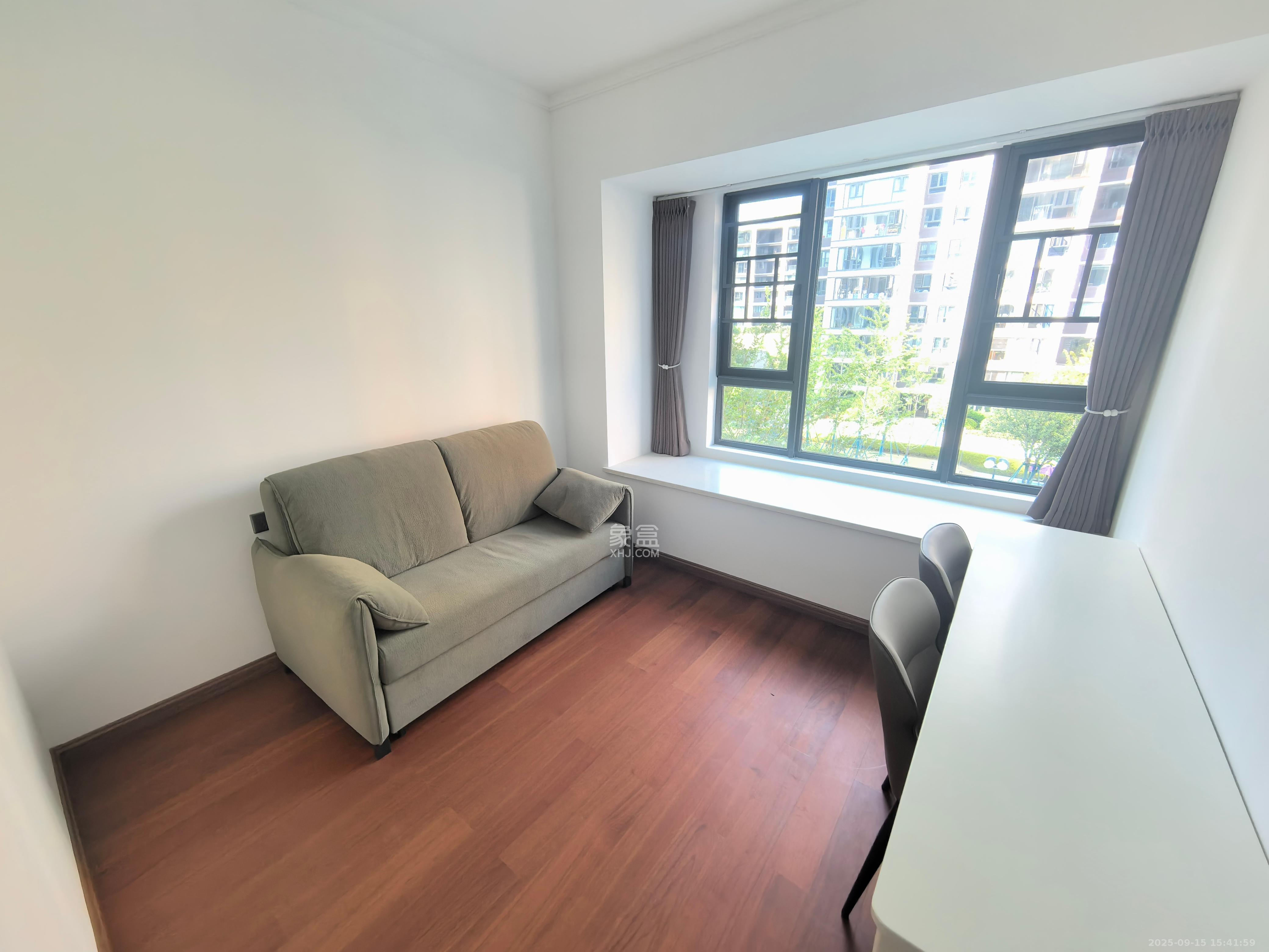 招商雍山湖  4室2厅2卫    4300.0元/月室内图