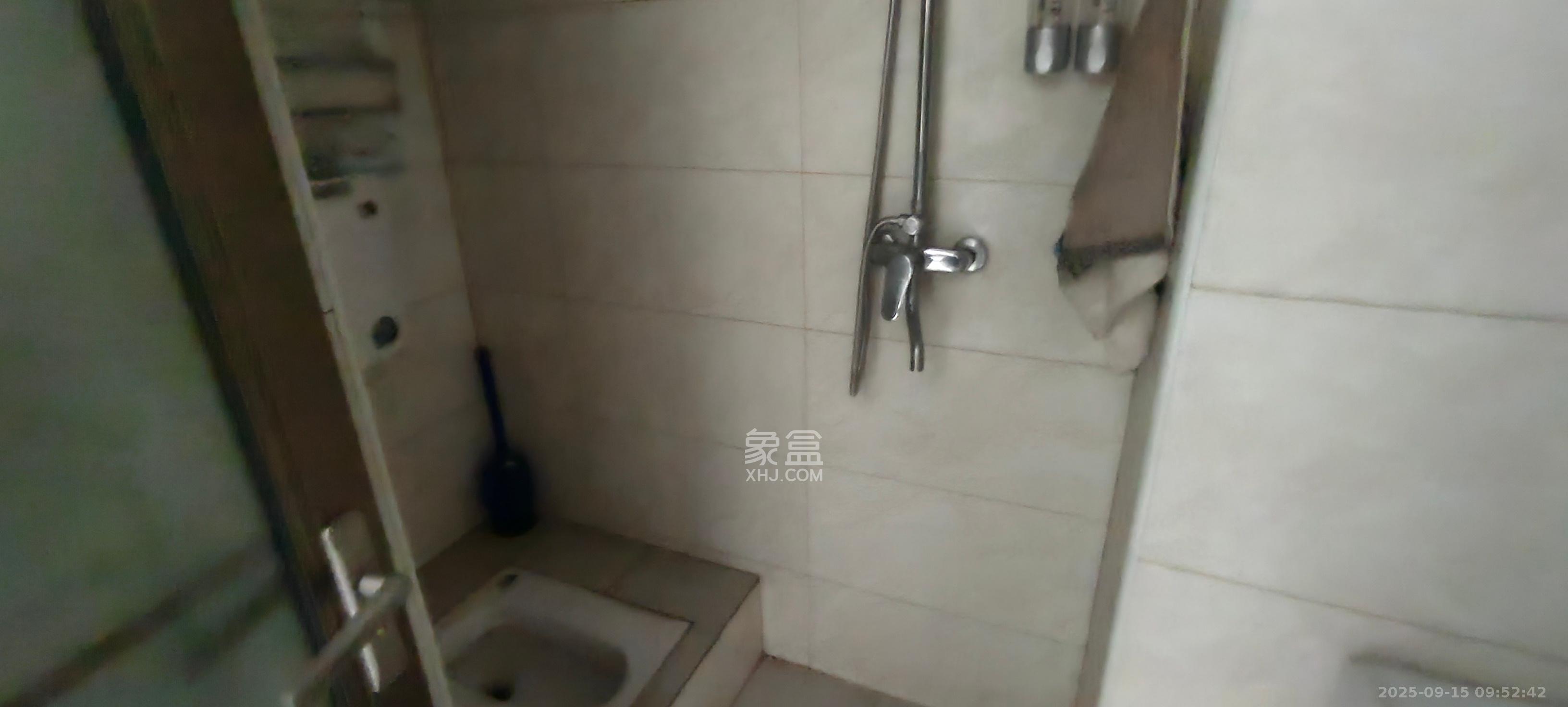 叠彩兰亭  1室1厅1卫    1400.0元/月室内图