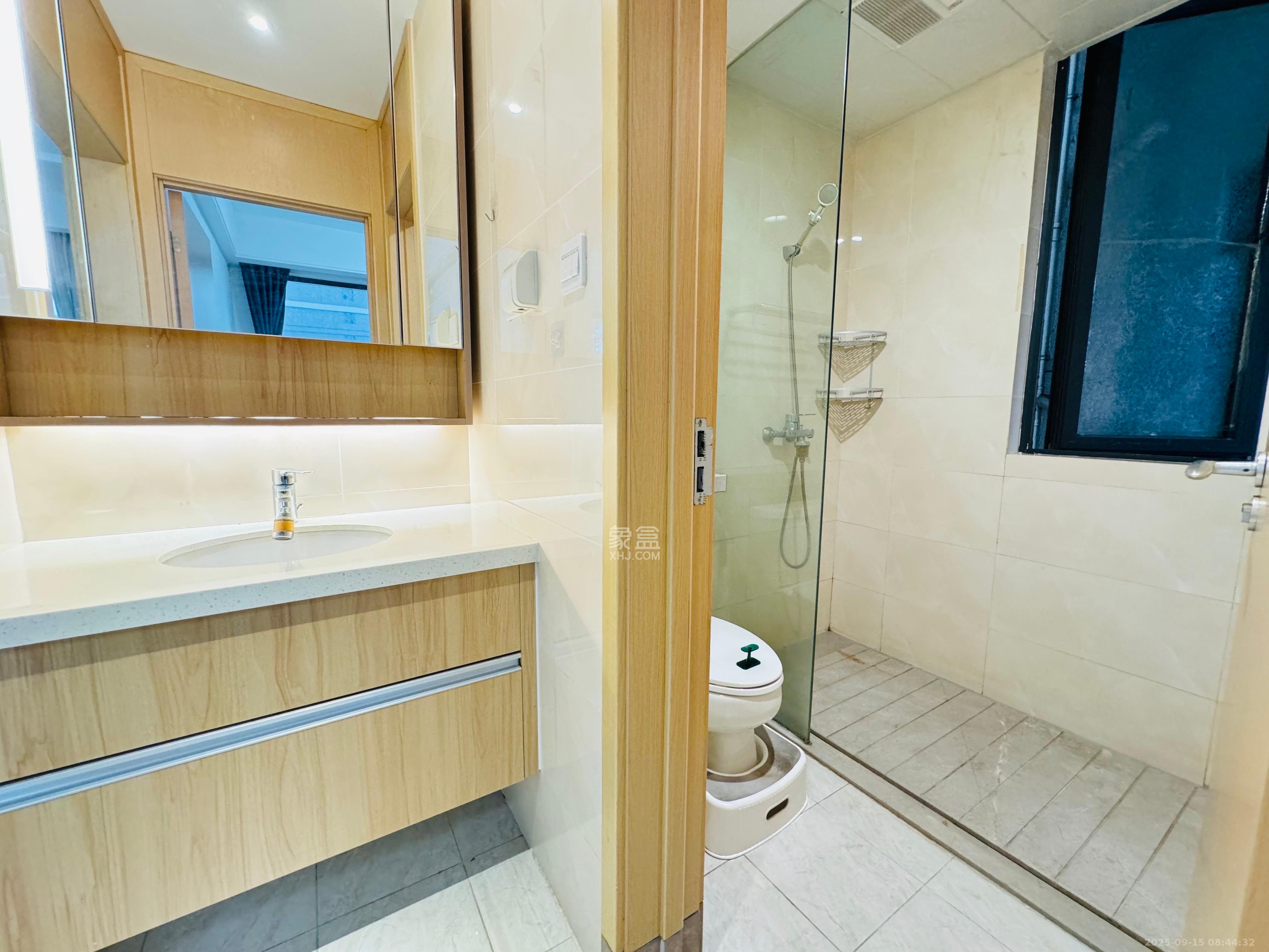 启迪协信中心  2室2厅1卫    2200.0元/月 启迪协信中心  2室2厅1卫    2200.0元/月室内图