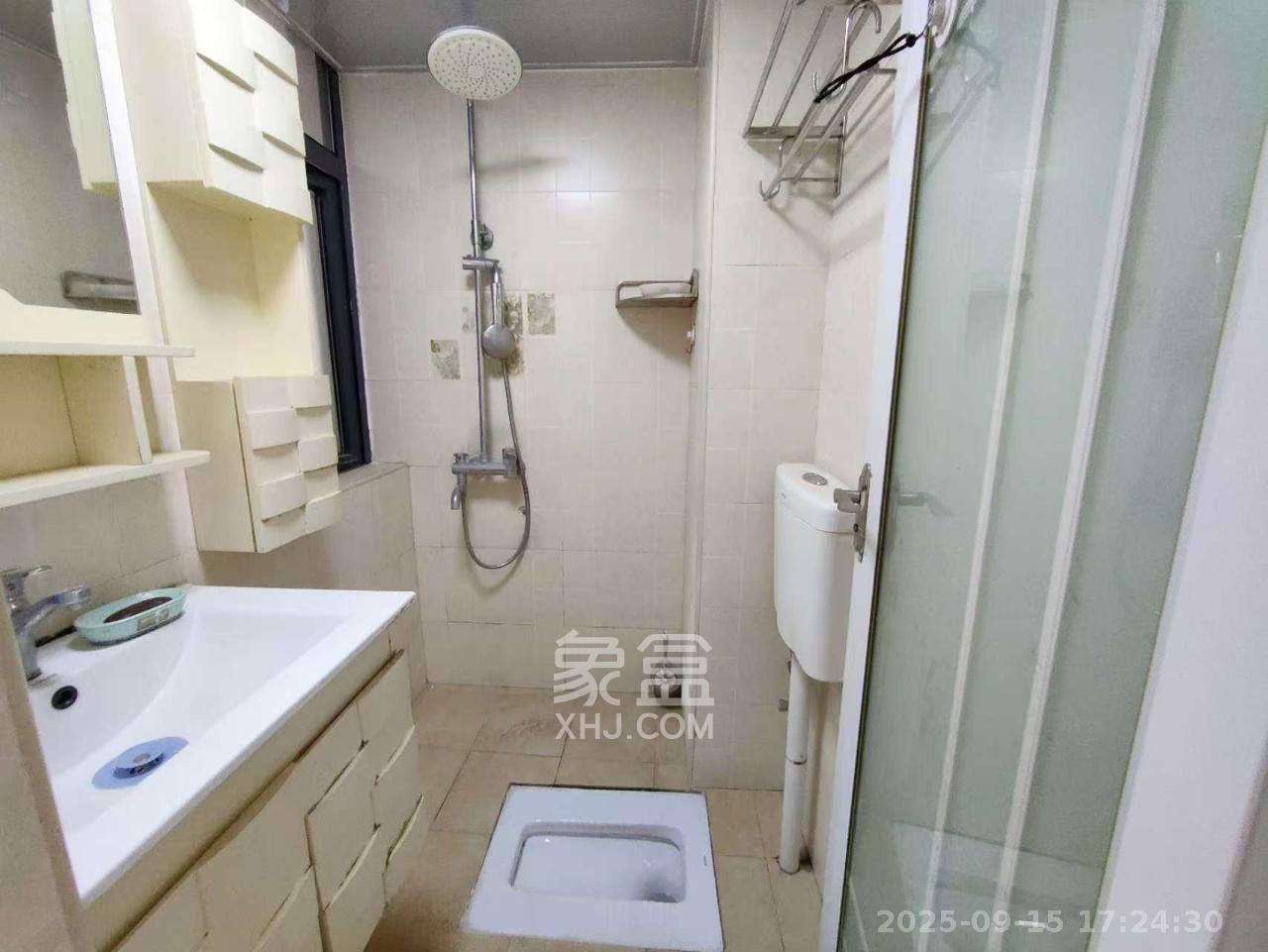 中建芙蓉工社  2室1厅1卫    1800.0元/月室内图