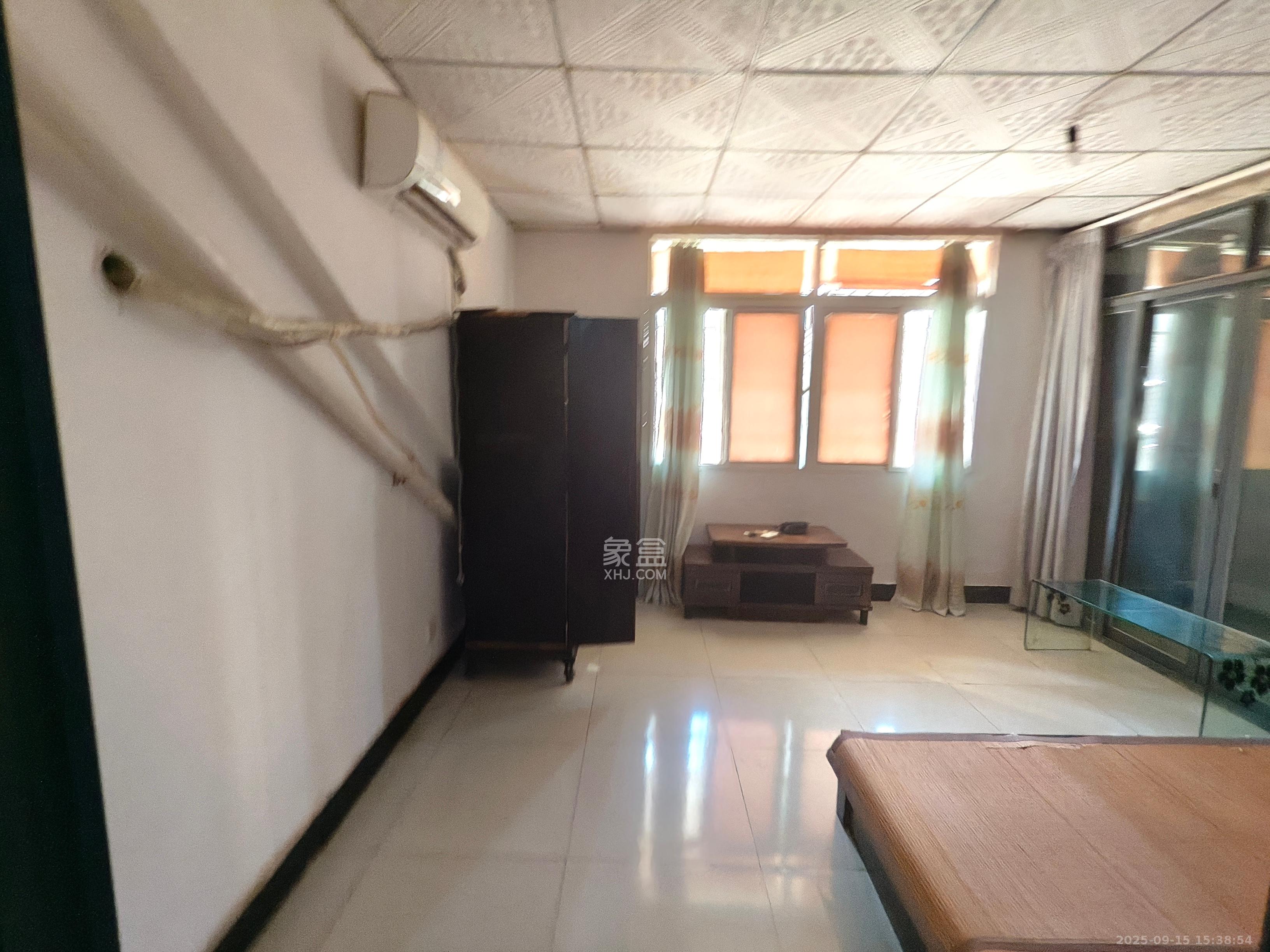 茶子山小区  2室2厅1卫   1300.00元/月室内图