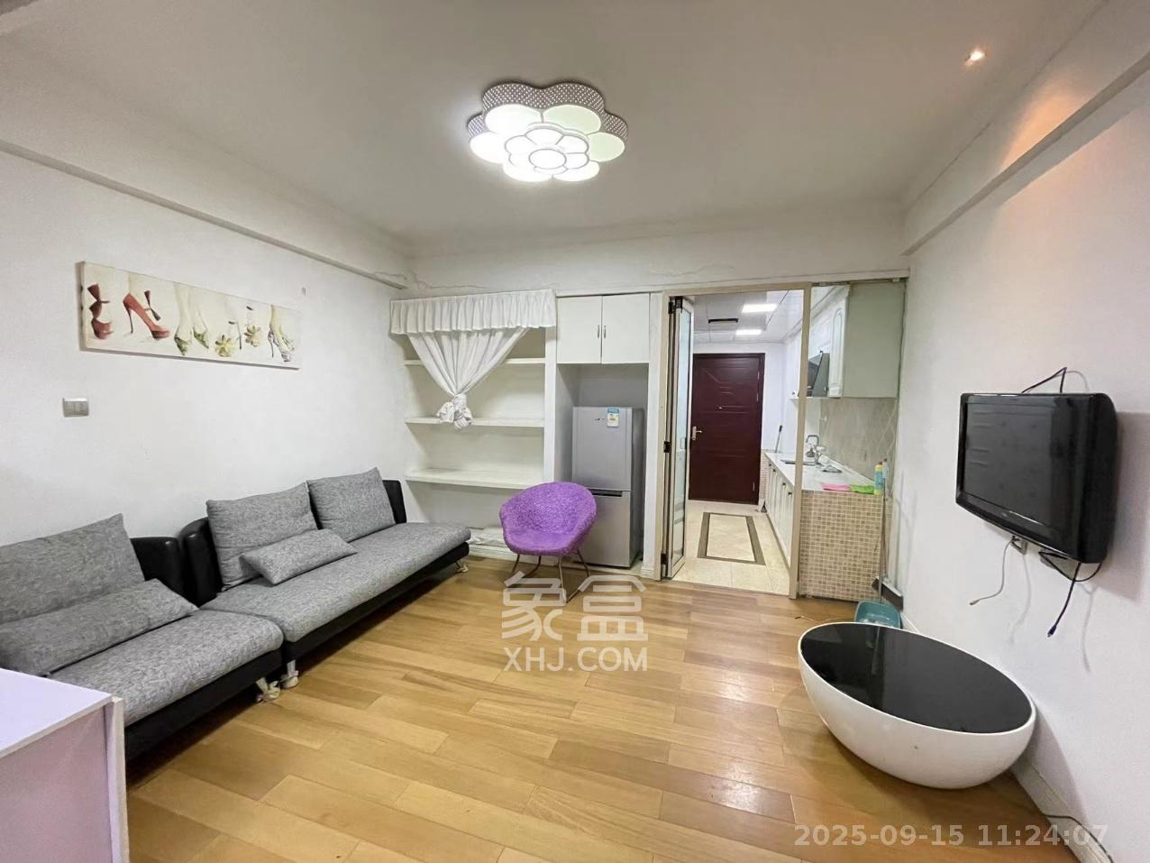 沁园春御院 1室1厅1卫 1600.0元/月 沁园春御院 1室1厅1卫 1600.0元/月室内图