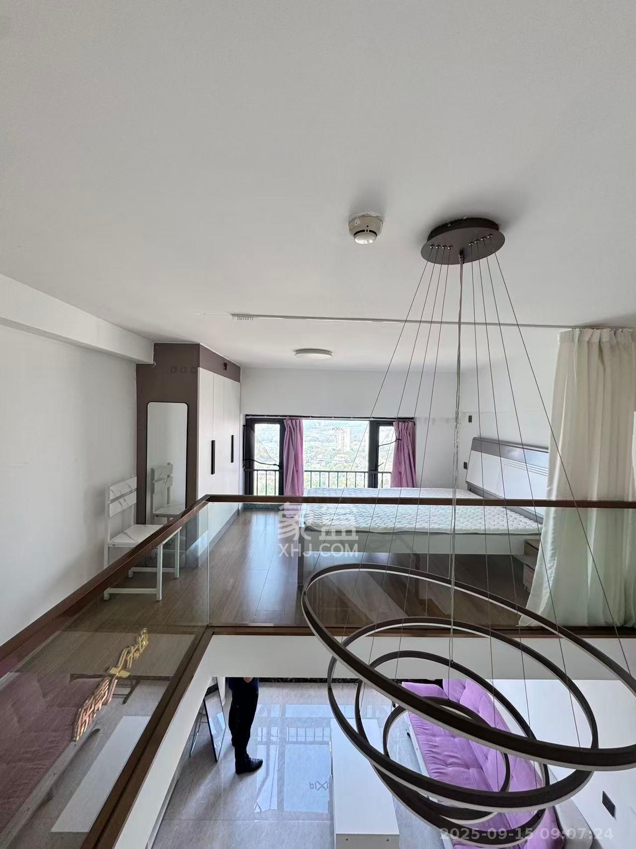 藏珑湖上公馆 2室1厅1卫 2600.0元/月 藏珑湖上公馆 2室1厅1卫 2600.0元/月室内图