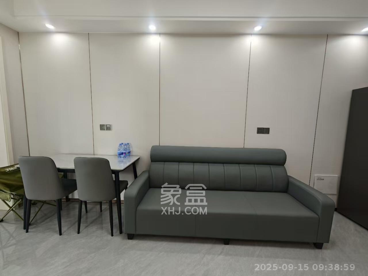 国泰九龙湾  2室1厅1卫    2200.0元/月户型图