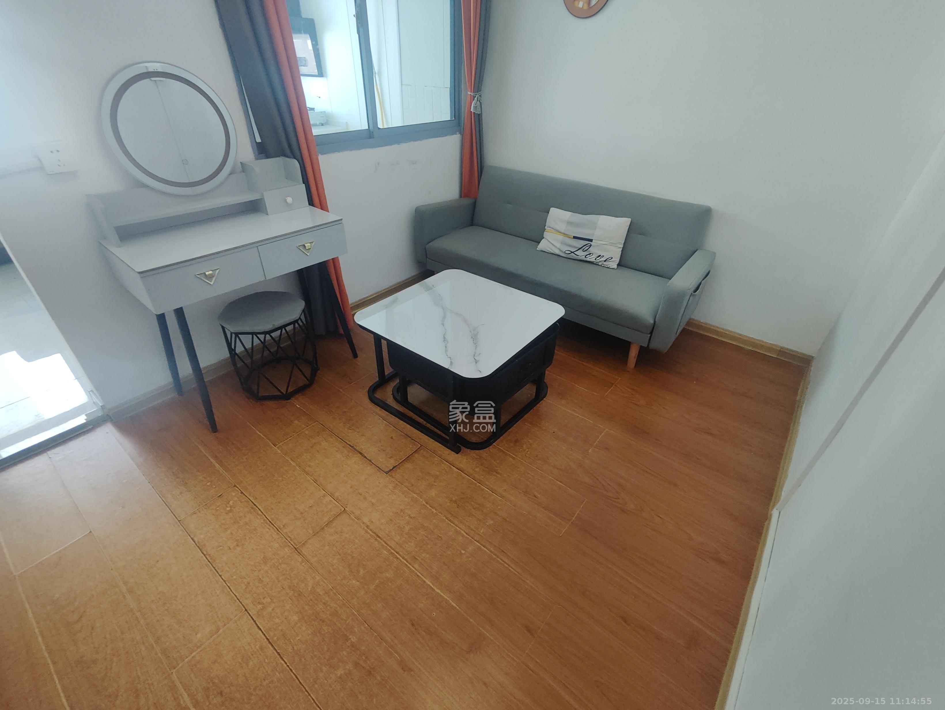 书香名邸 1室1厅1卫 1700.0元/月 书香名邸 1室1厅1卫 1700.0元/月室内图