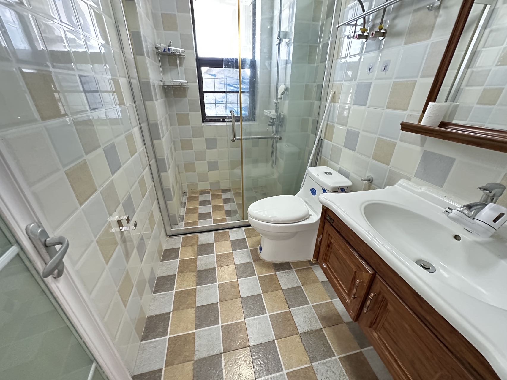 国贸城市花园 2室2厅1卫 3200.0元/月 国贸城市花园 2室2厅1卫 3200.0元/月室内图