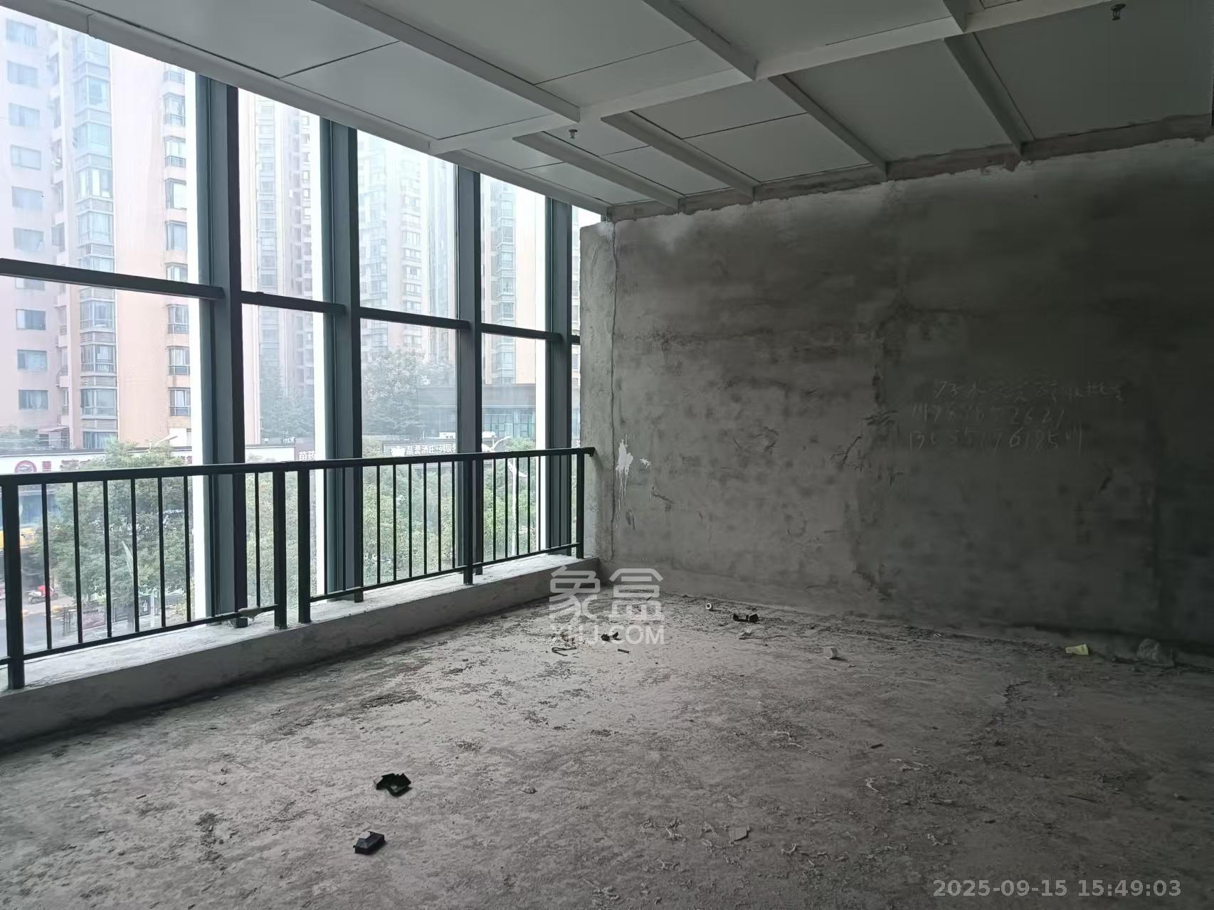 恒大金融广场   140.0㎡      6000.0元/月室内图