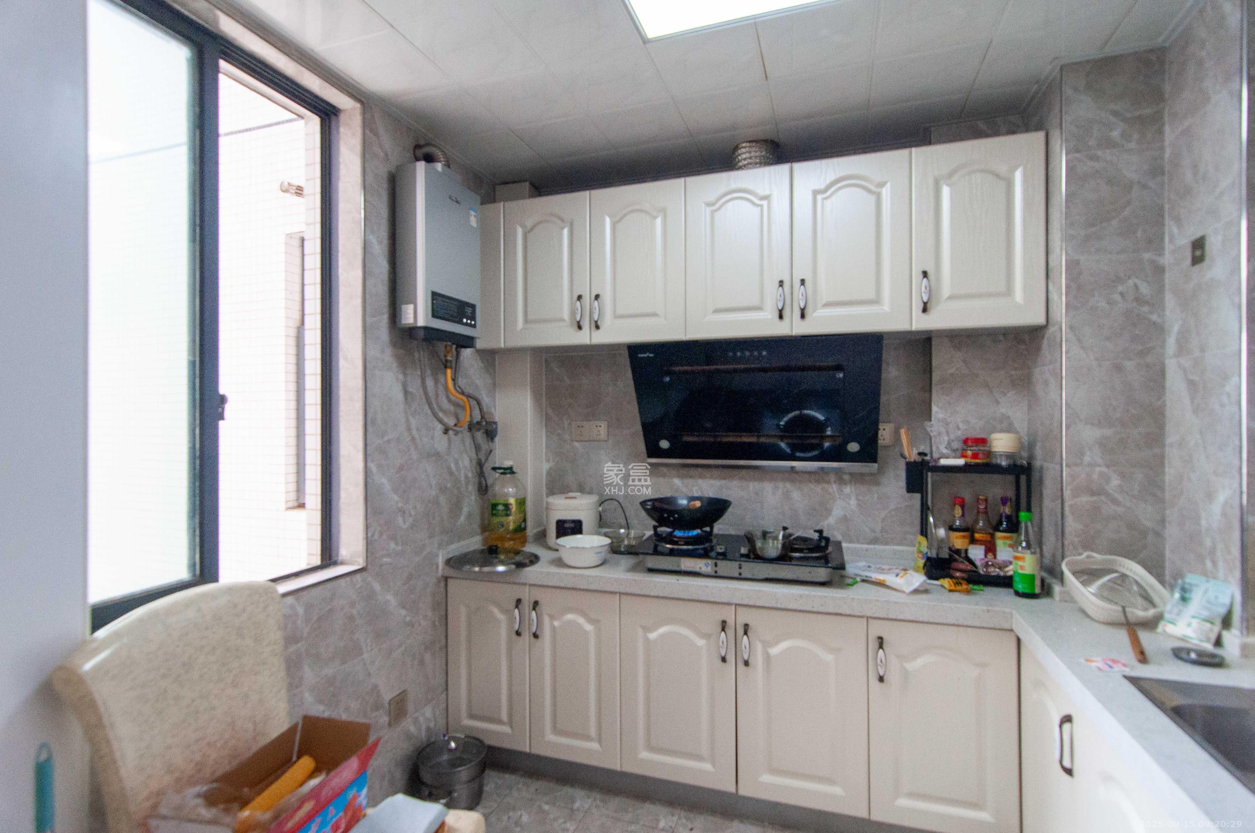 海林馨香雅苑  2室2厅1卫    70.0万 海林馨香雅苑  2室2厅1卫    70.0万厨房