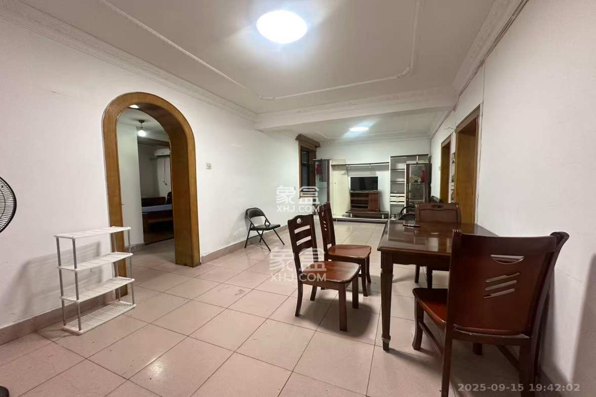 便河边散盘 3室1厅1卫 2400.0元/月 便河边散盘 3室1厅1卫 2400.0元/月室内图