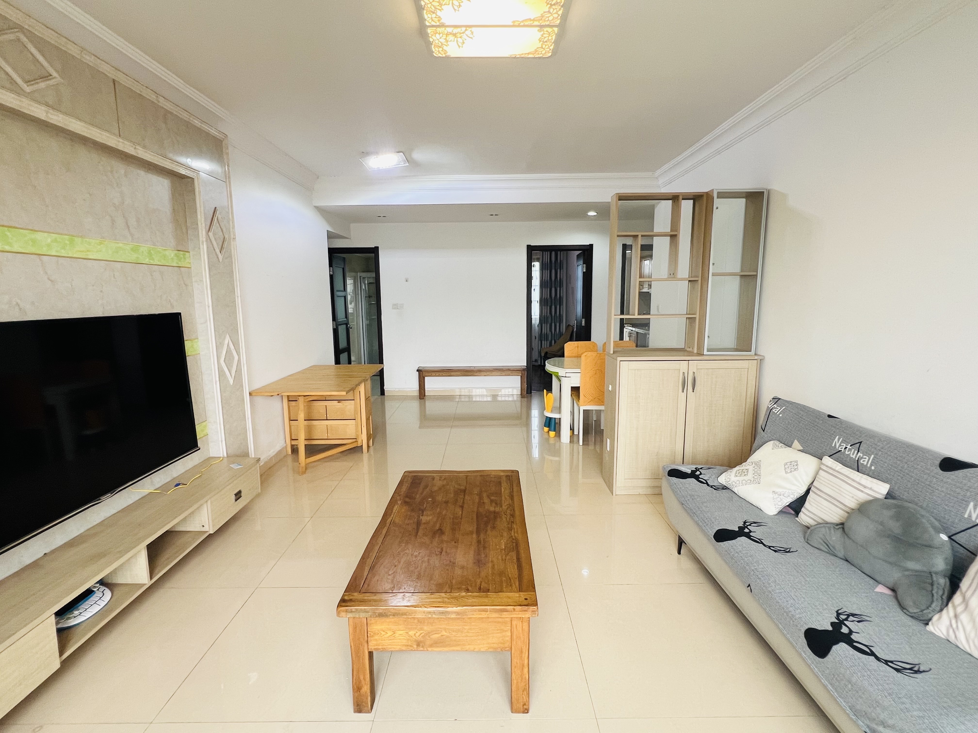 碧桂园 3室2厅1卫 1800.0元/月 碧桂园 3室2厅1卫 1800.0元/月室内图