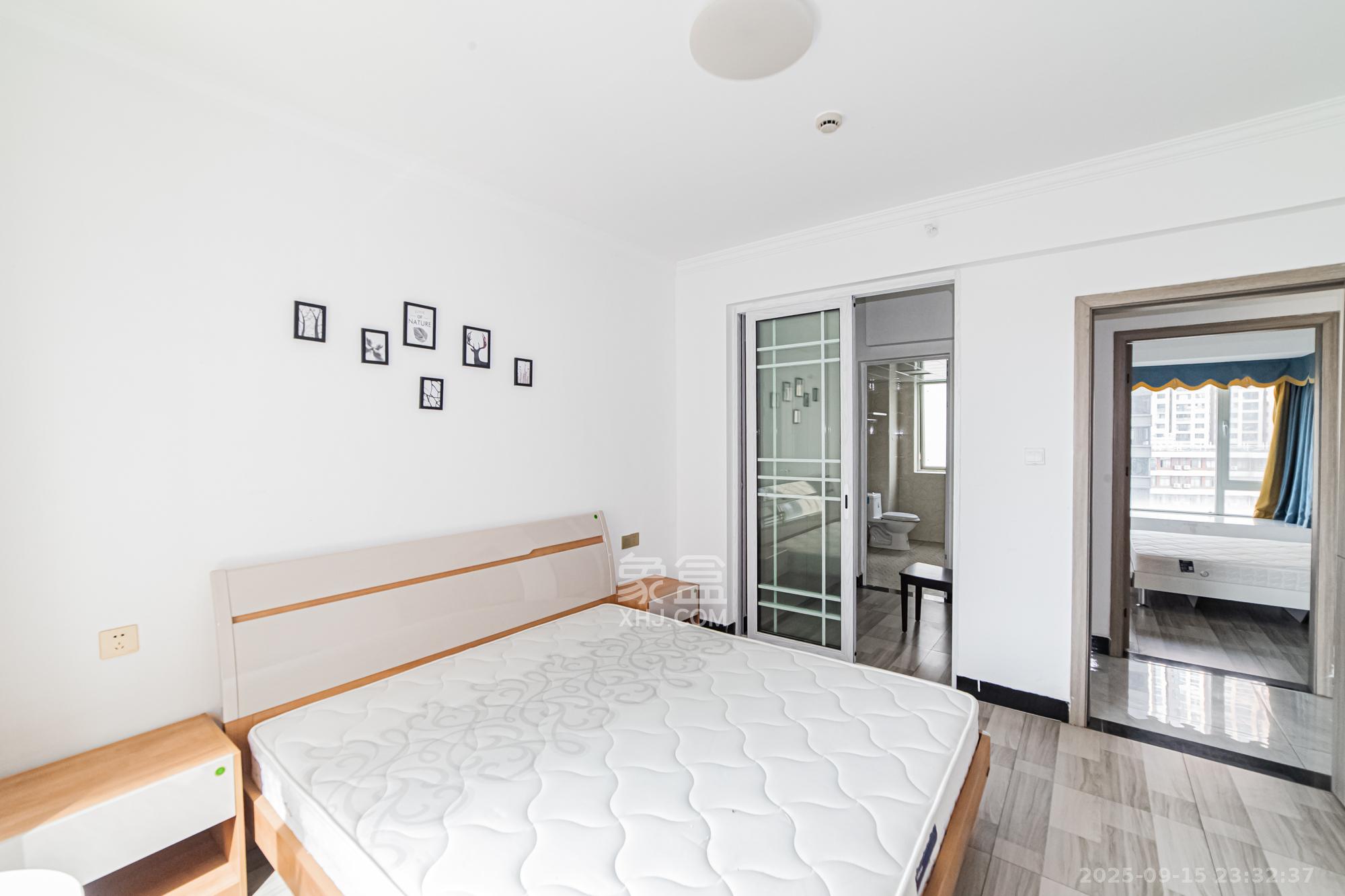 北辰三角洲E7区 4室2厅2卫 255.0万 北辰三角洲E7区 4室2厅2卫 255.0万卧室