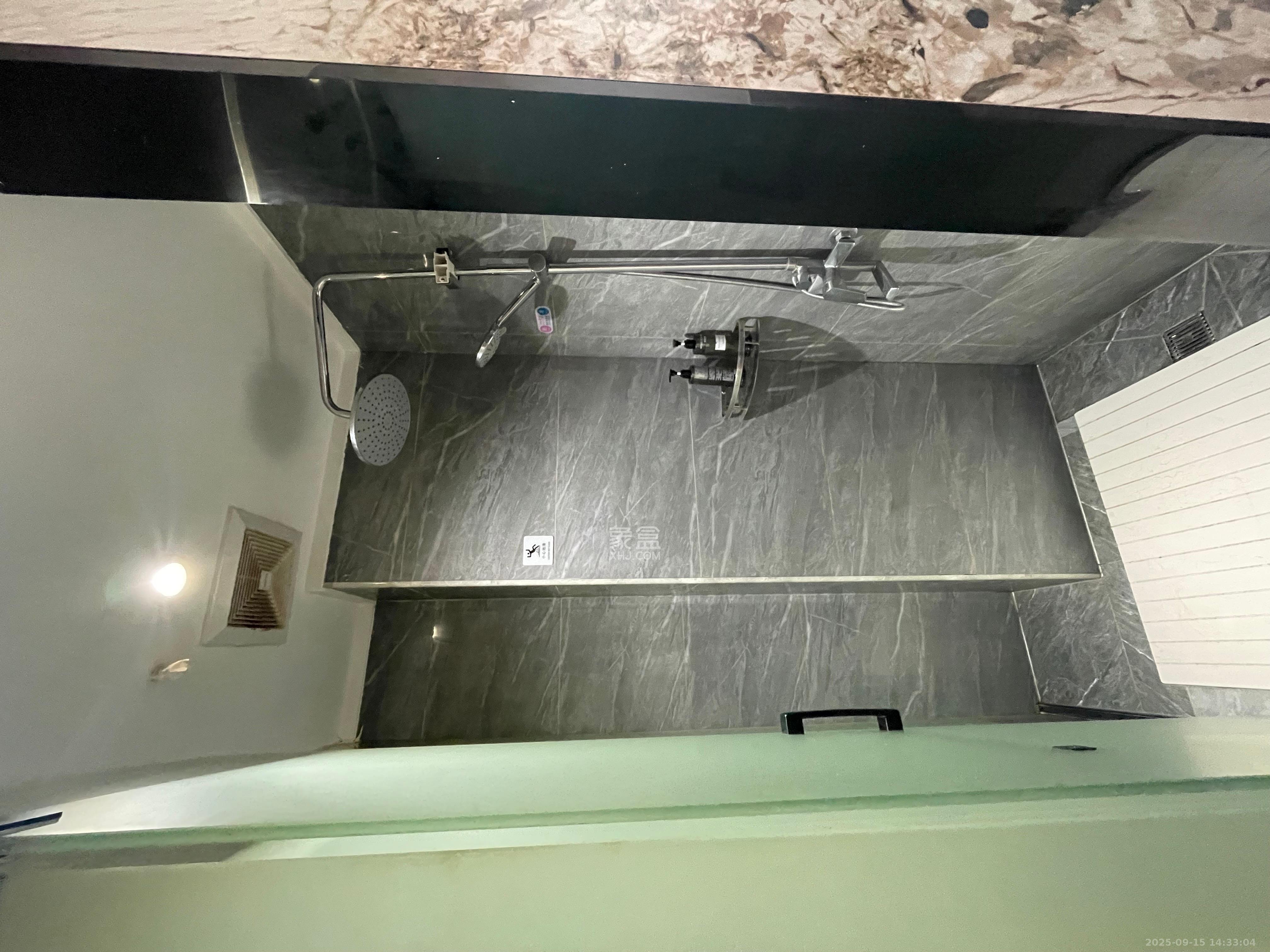 保利香槟国际 1室0厅0卫 1400.0元/月 保利香槟国际 1室0厅0卫 1400.0元/月室内图