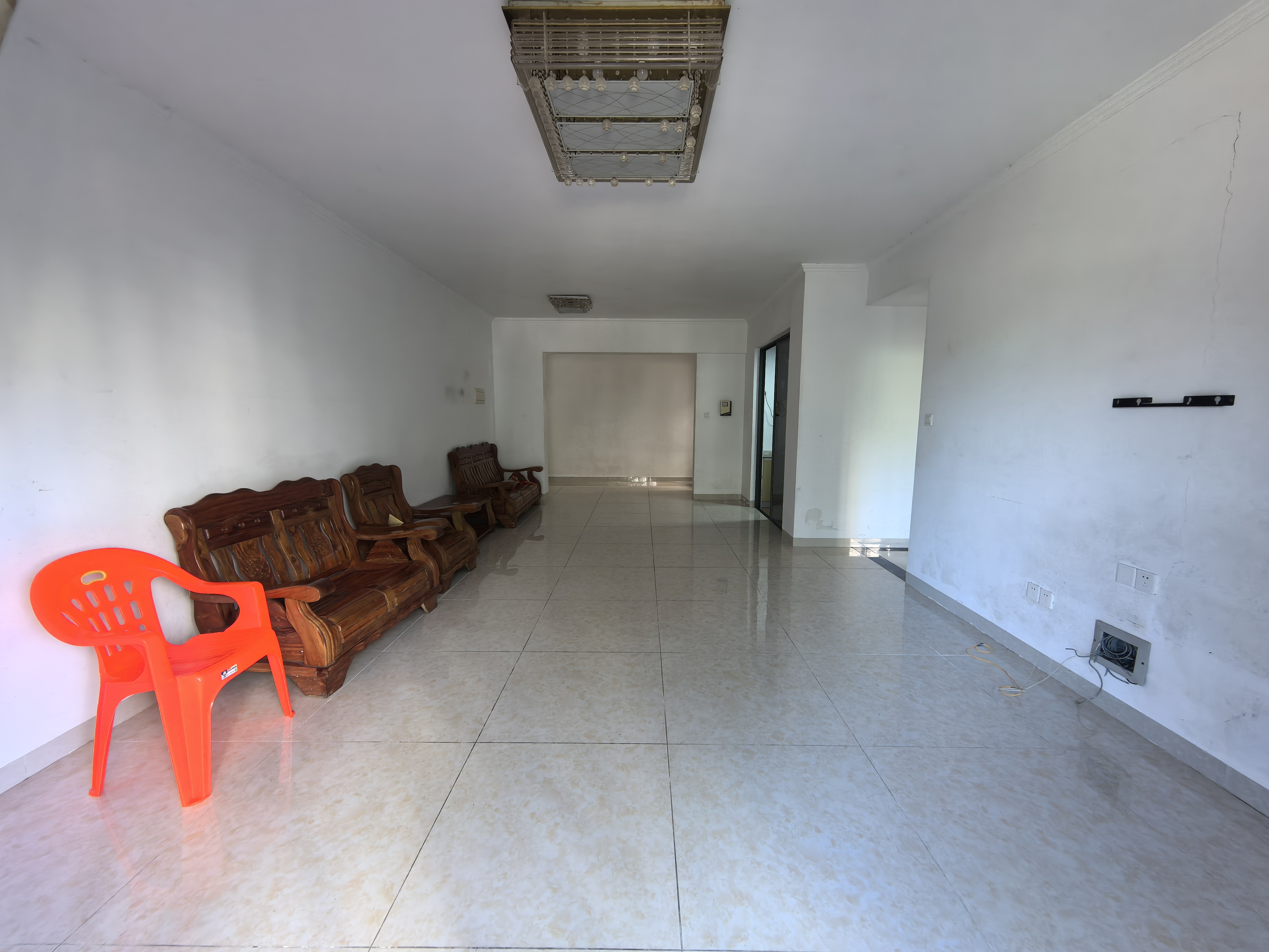 达嘉豪苑  3室2厅2卫    3000.0元/月室内图