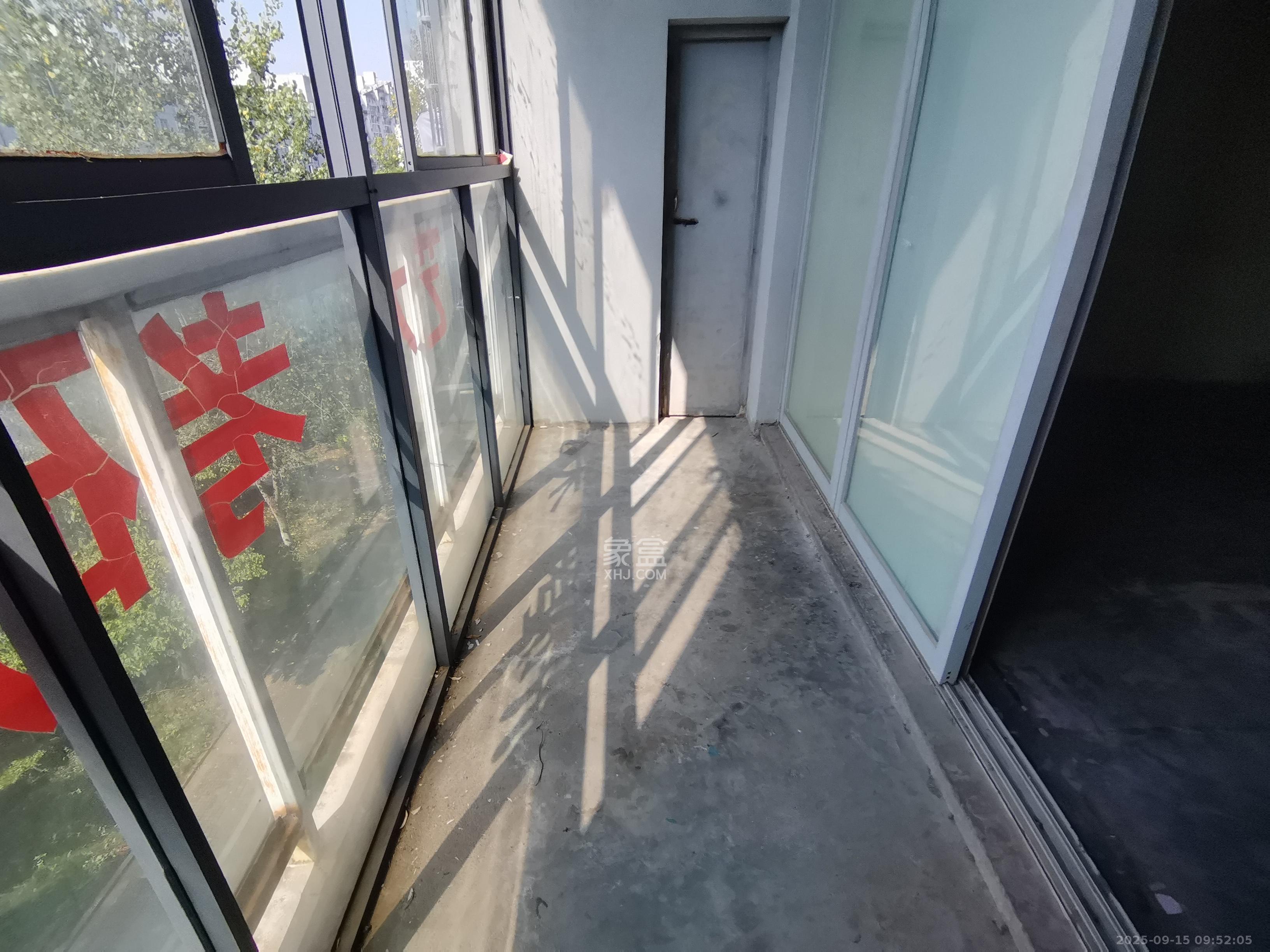 阳光100二期  4室2厅2卫    1800.0元/月室内图