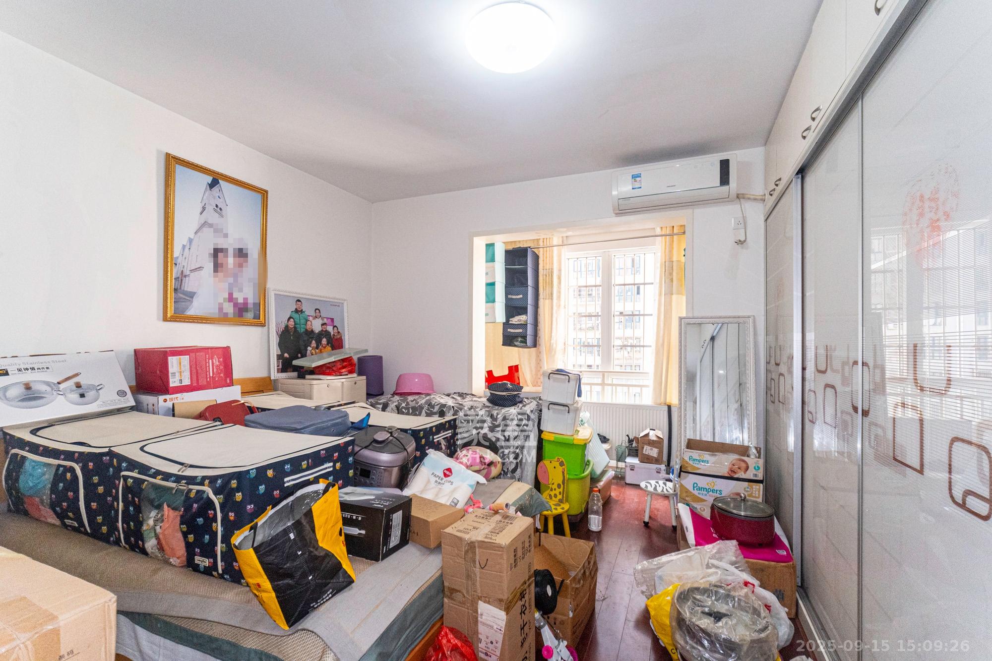 时代星城  3室2厅2卫    68.0万 时代星城  3室2厅2卫    68.0万卧室