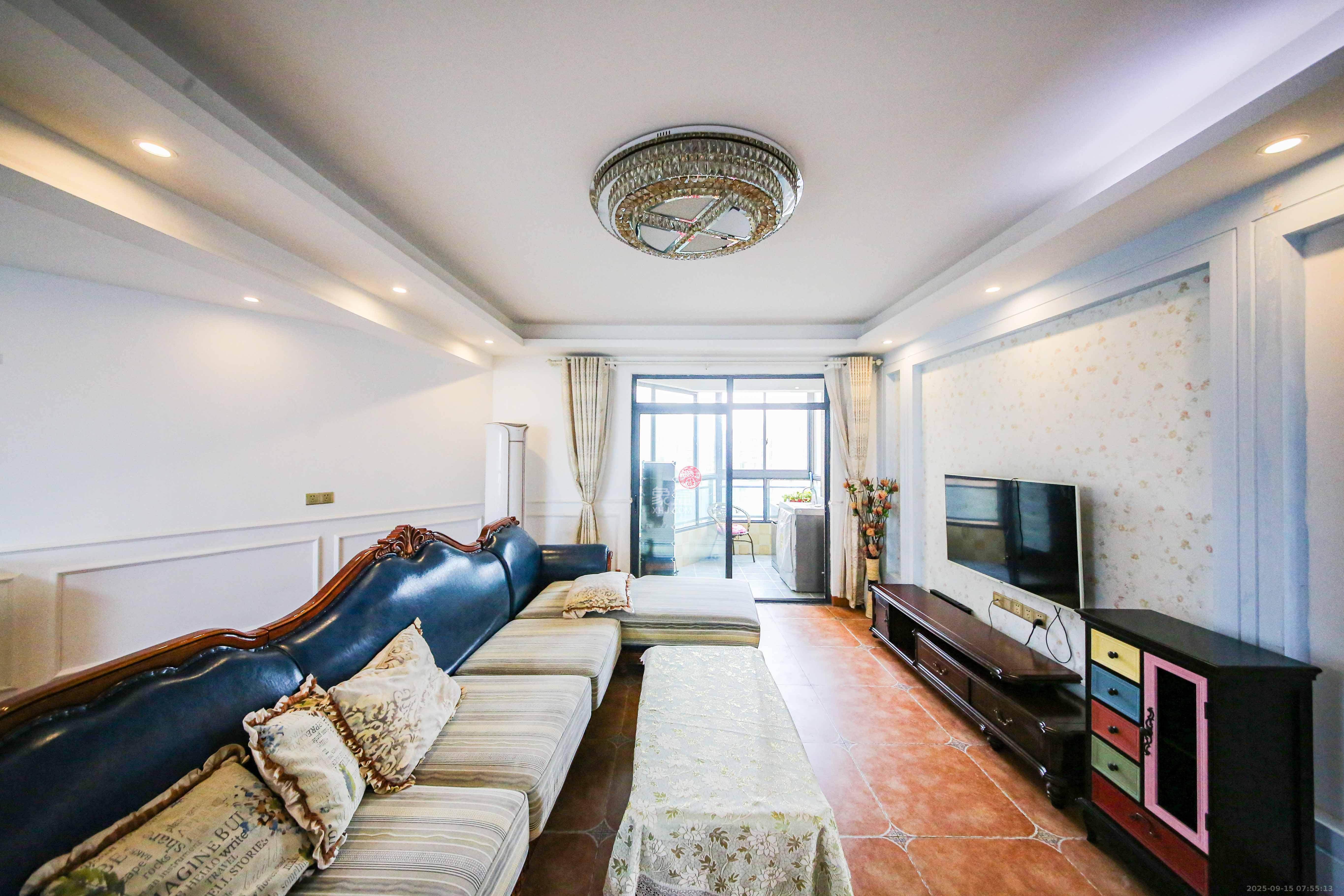 湘府9号 3室2厅2卫 138.0万 湘府9号 3室2厅2卫 138.0万客厅