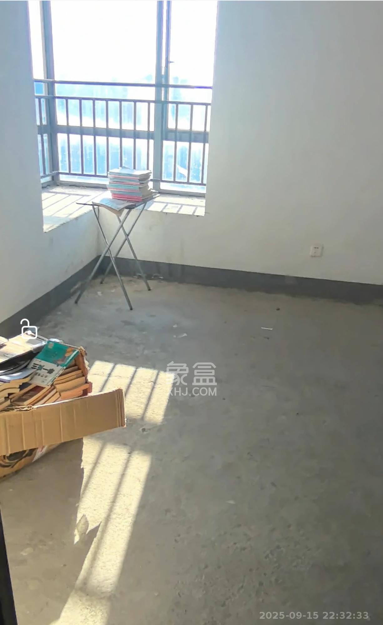 上海城小区 3室2厅2卫 800.0元/月 上海城小区 3室2厅2卫 800.0元/月室内图