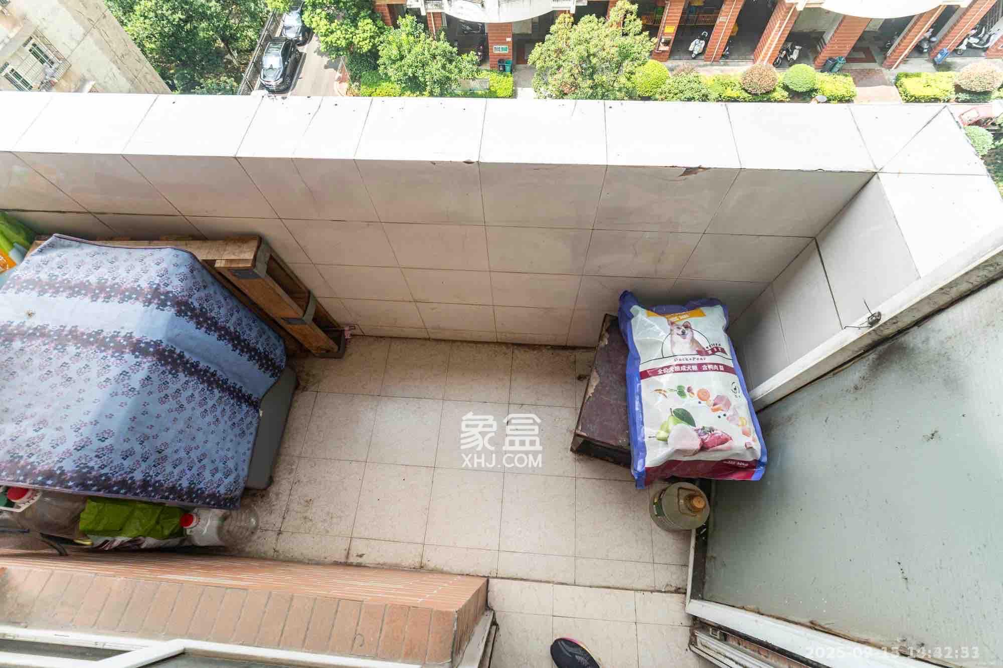 晶华美地  2室2厅2卫    1400.0元/月室内图