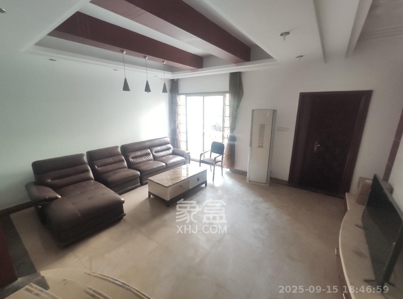 水云间  4室2厅1卫   7000.00元/月