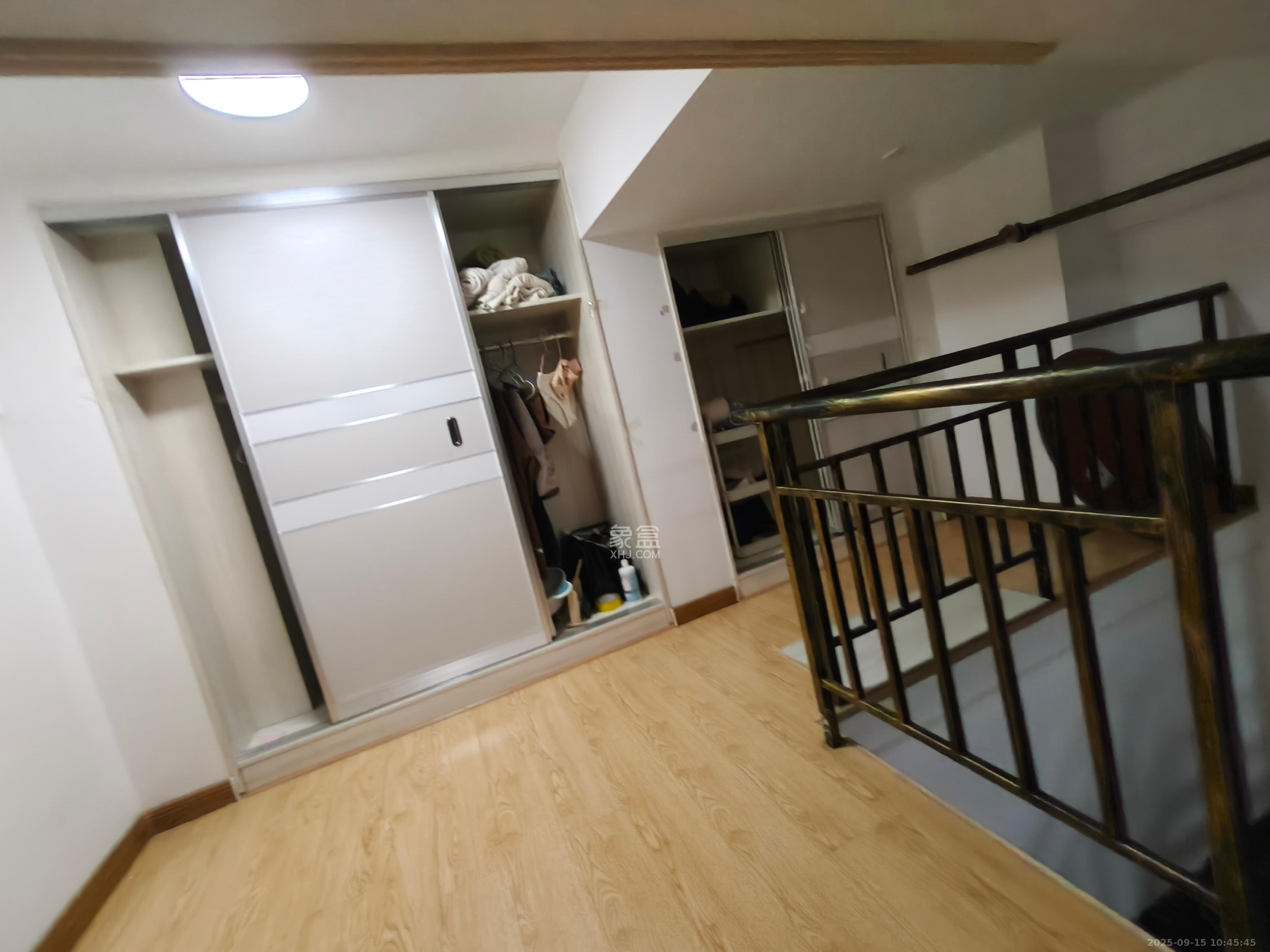 金科时代中心 1室1厅1卫 1800.0元/月 金科时代中心 1室1厅1卫 1800.0元/月室内图