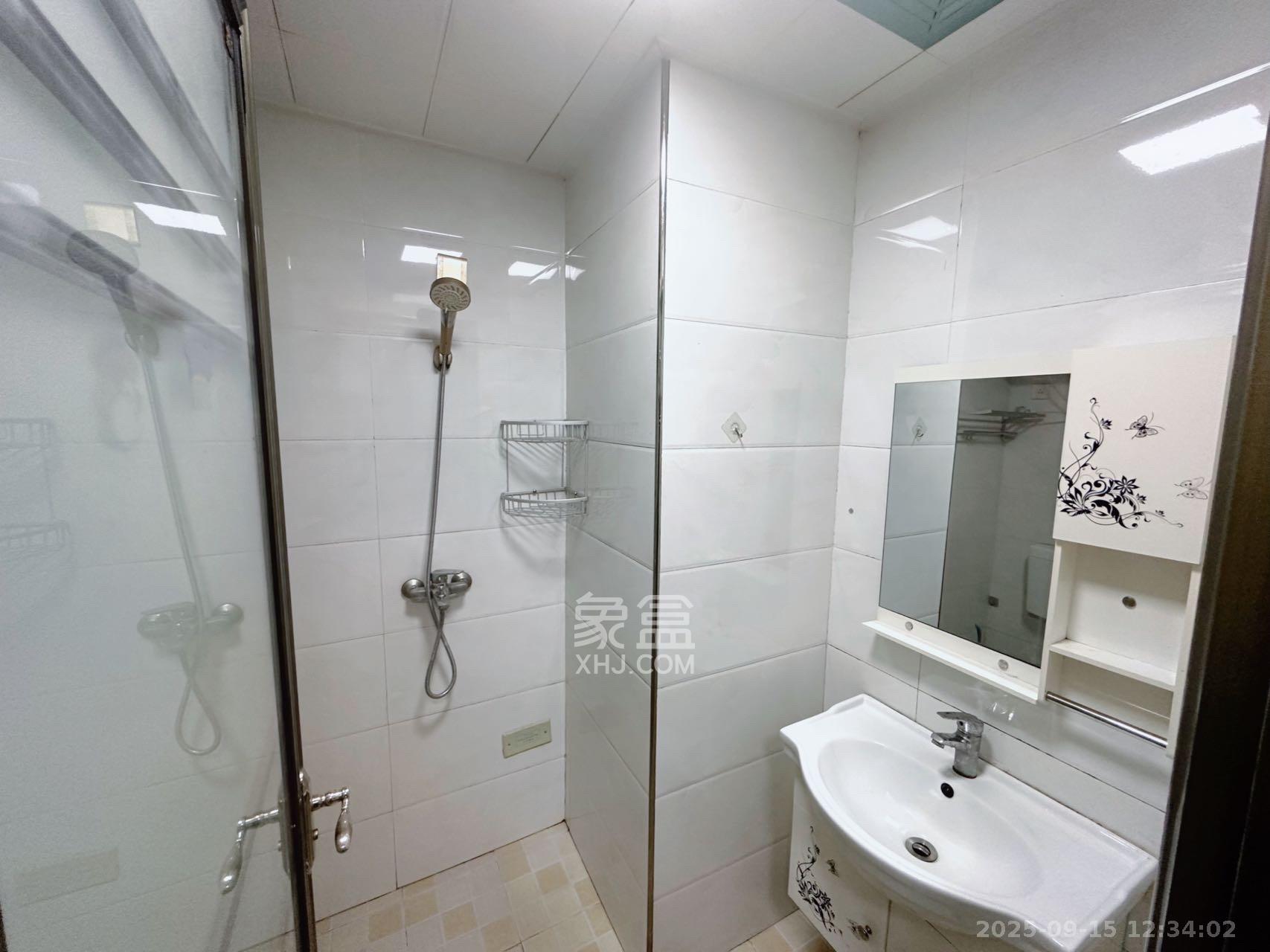 梅溪国际公寓（步步高新天地）  1室1厅1卫    1500.0元/月室内图