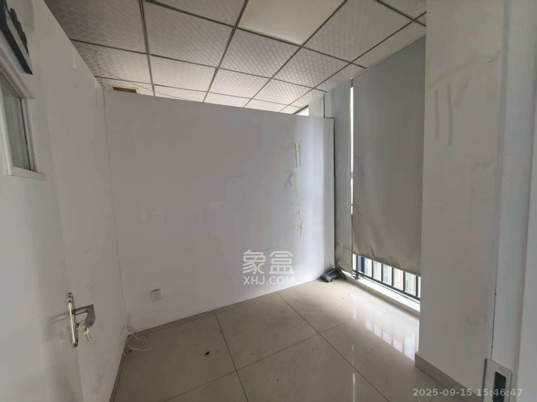 新长海广场   500.0㎡      20000.0元/月室内图