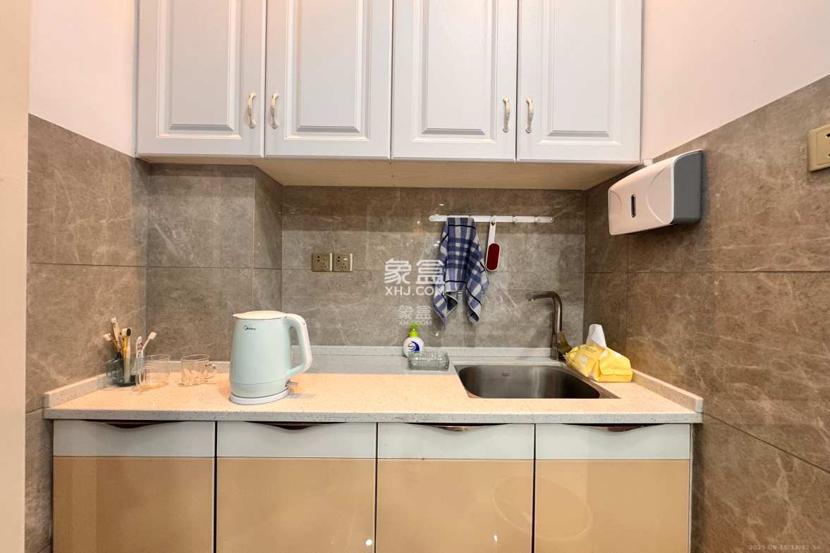 荣悦台 1室1厅1卫 2500.0元/月 荣悦台 1室1厅1卫 2500.0元/月室内图