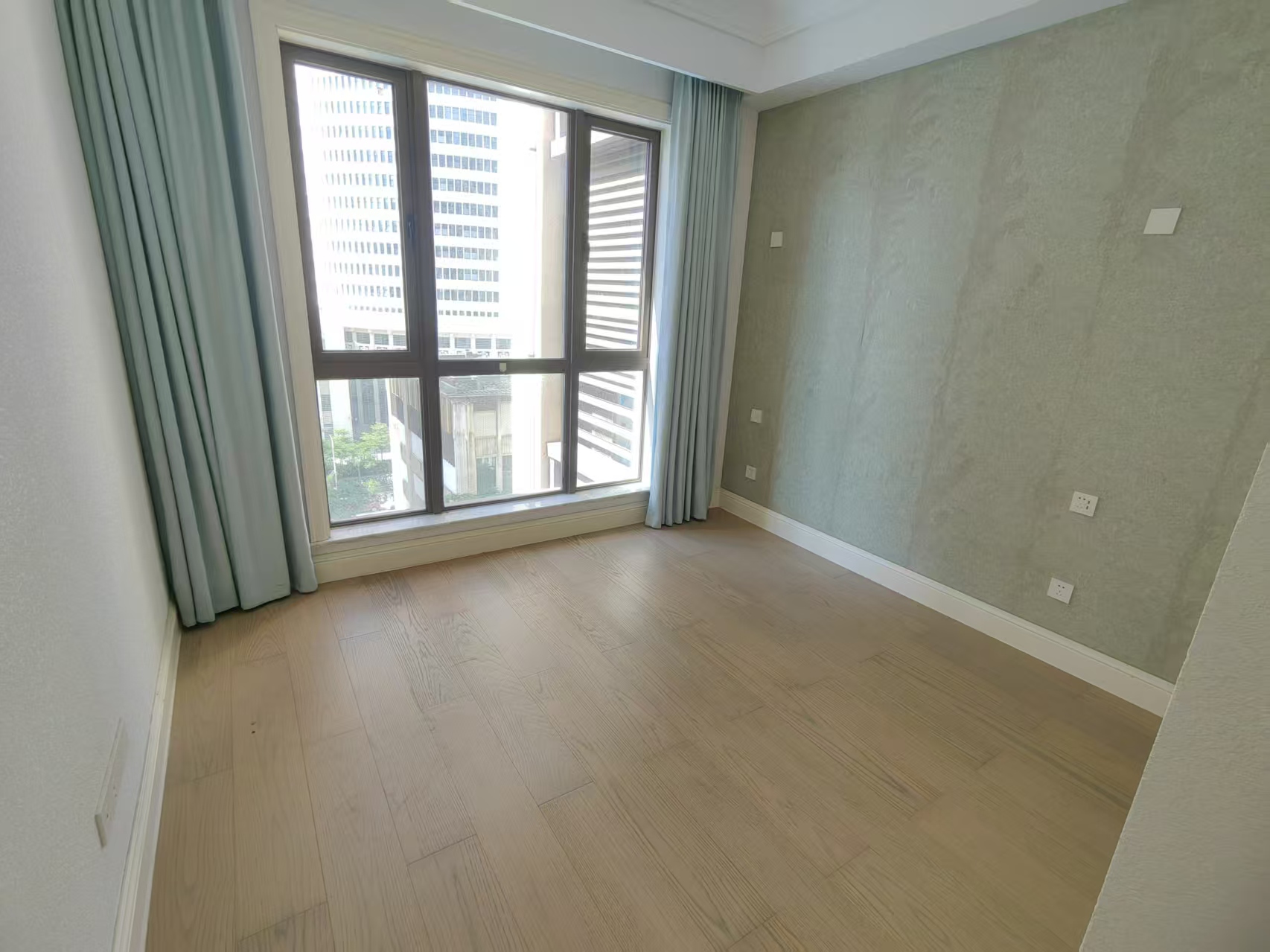 海航豪庭北苑 5室1厅3卫 10000.0元/月 海航豪庭北苑 5室1厅3卫 10000.0元/月室内图