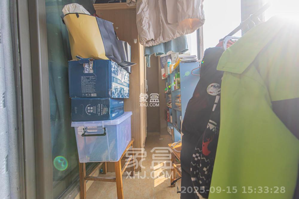 花漾年华（桂花园）  1室1厅1卫    1200.0元/月室内图