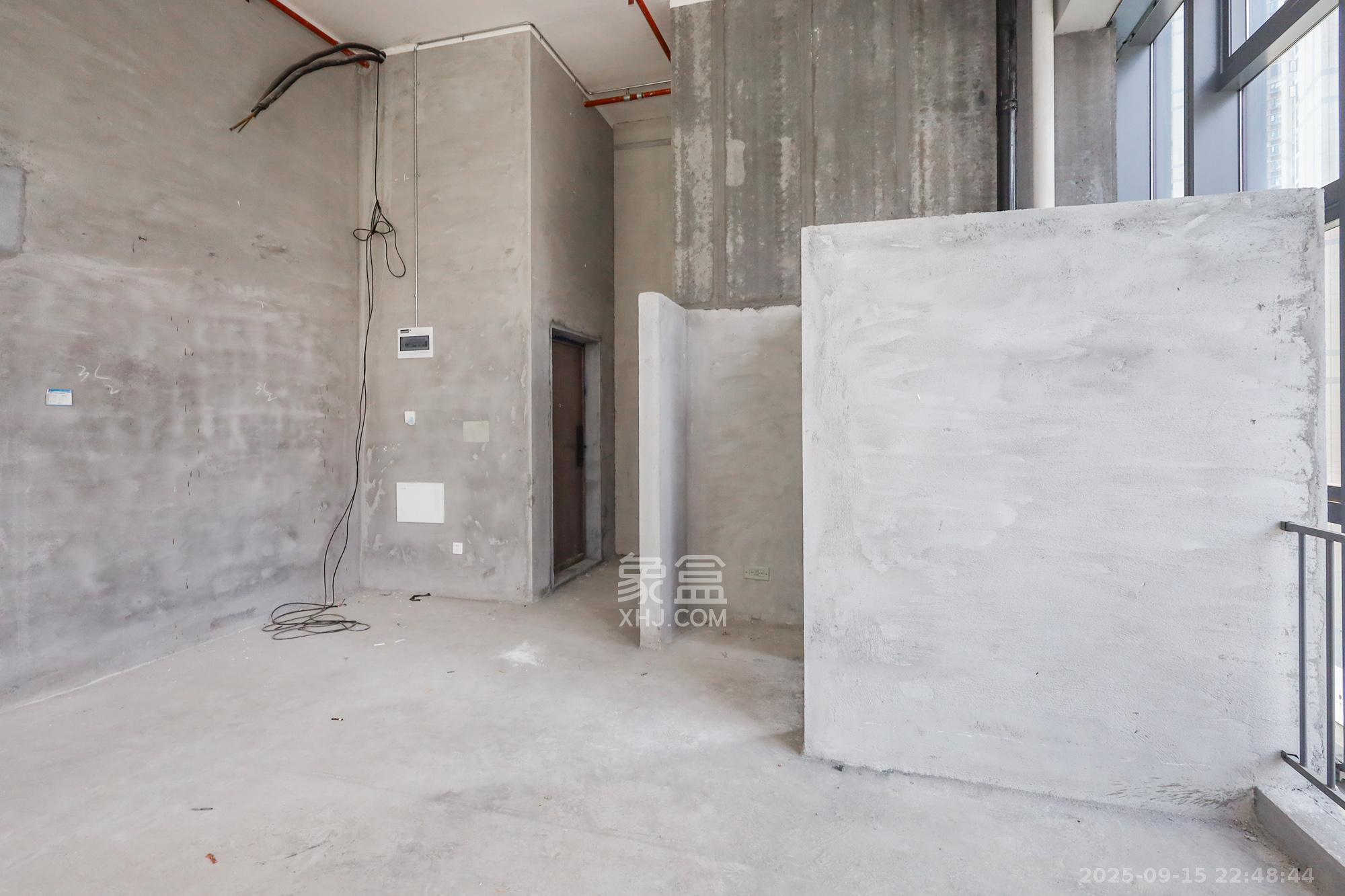 卓越中寰 1室0厅0卫 62.98万 卓越中寰 1室0厅0卫 62.98万其他