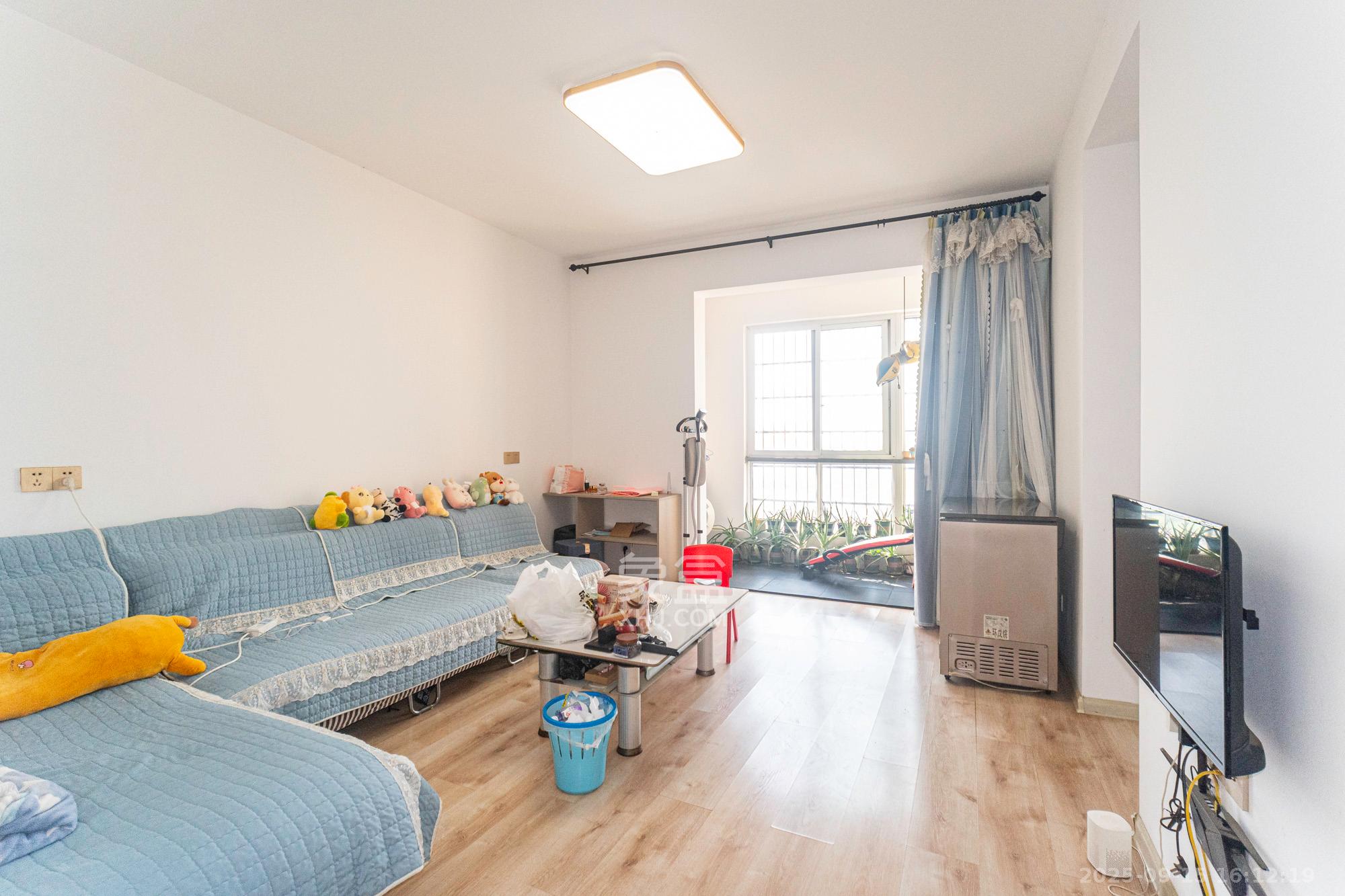 楚天世纪城西苑  3室2厅1卫    65.0万