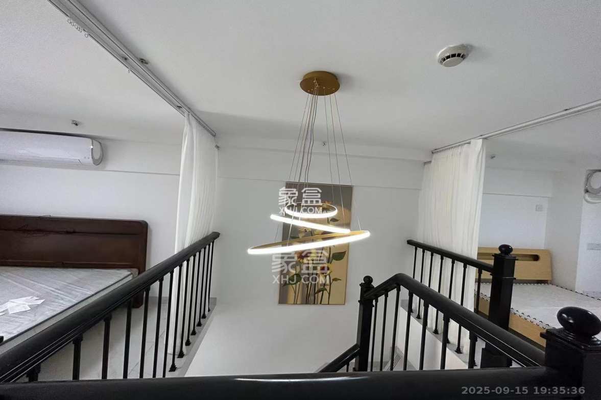 卓越江岸  2室0厅0卫    2200.0元/月 卓越江岸  2室0厅0卫    2200.0元/月室内图