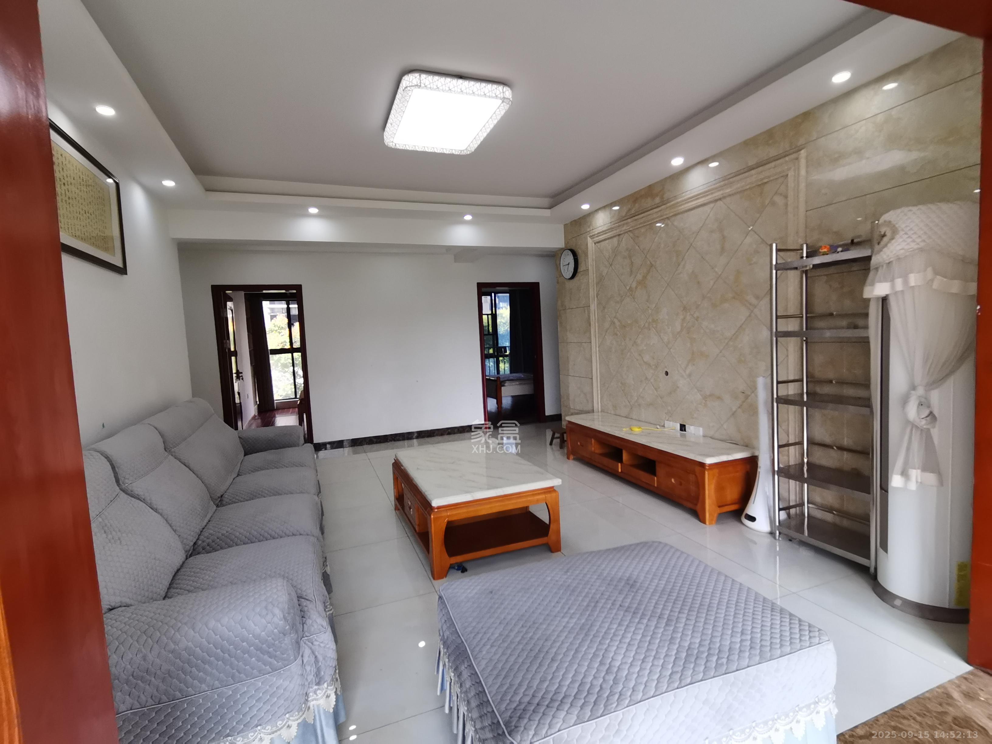 通用时代国际社区  3室2厅2卫    3000.0元/月室内图