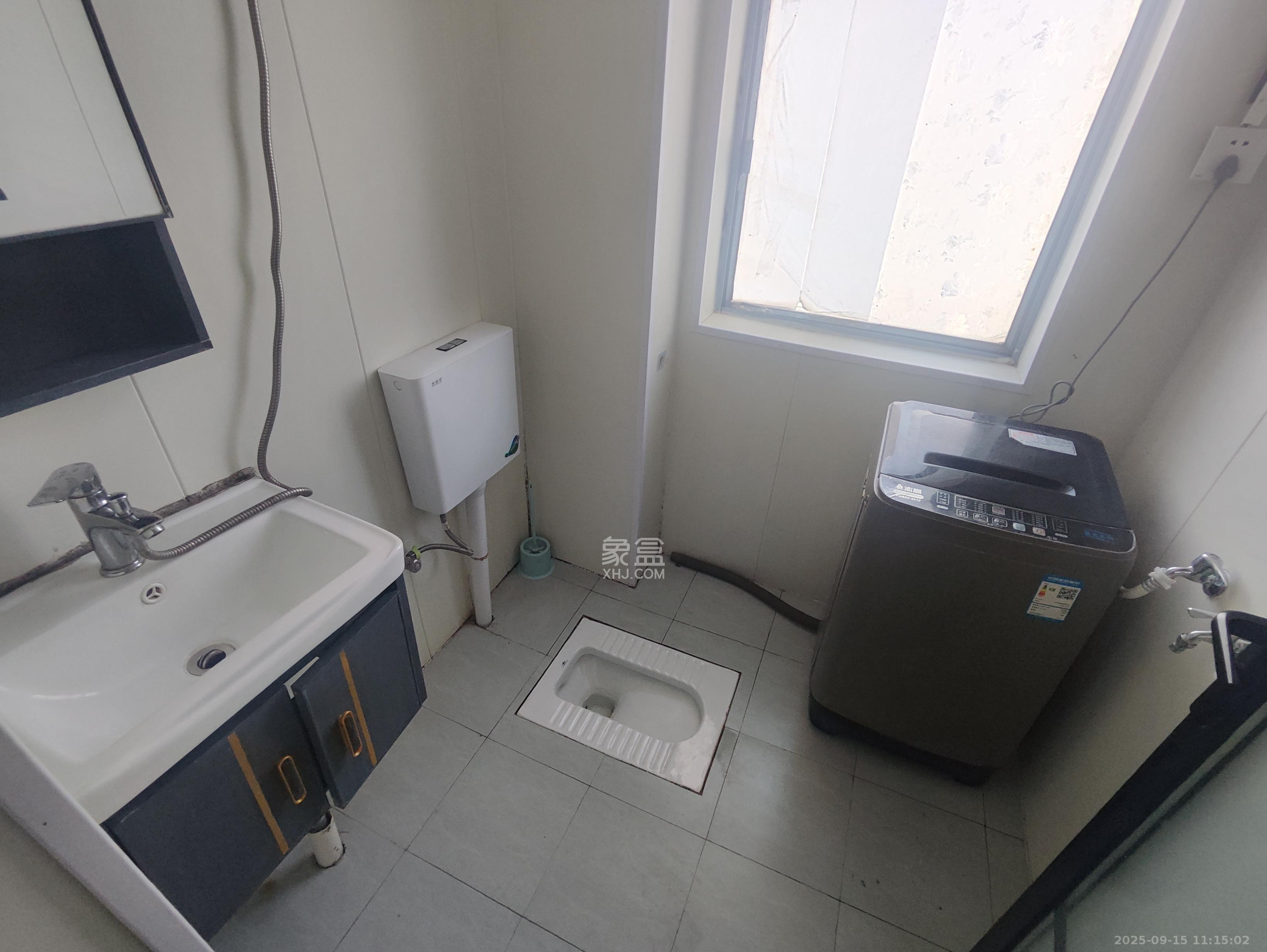 书香名邸  1室1厅1卫    1700.0元/月室内图