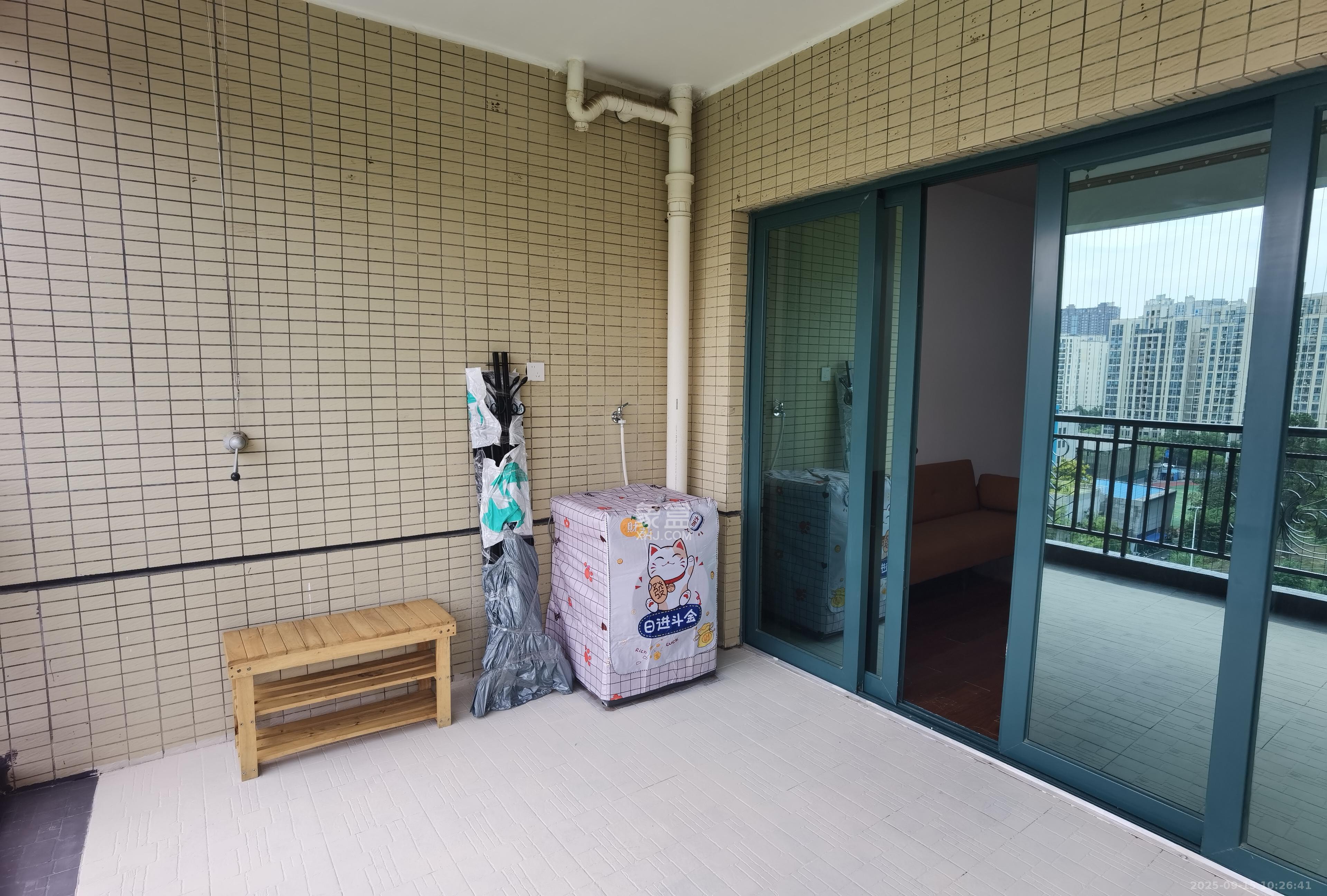 恒大华府 2室2厅1卫 2400.0元/月 恒大华府 2室2厅1卫 2400.0元/月室内图