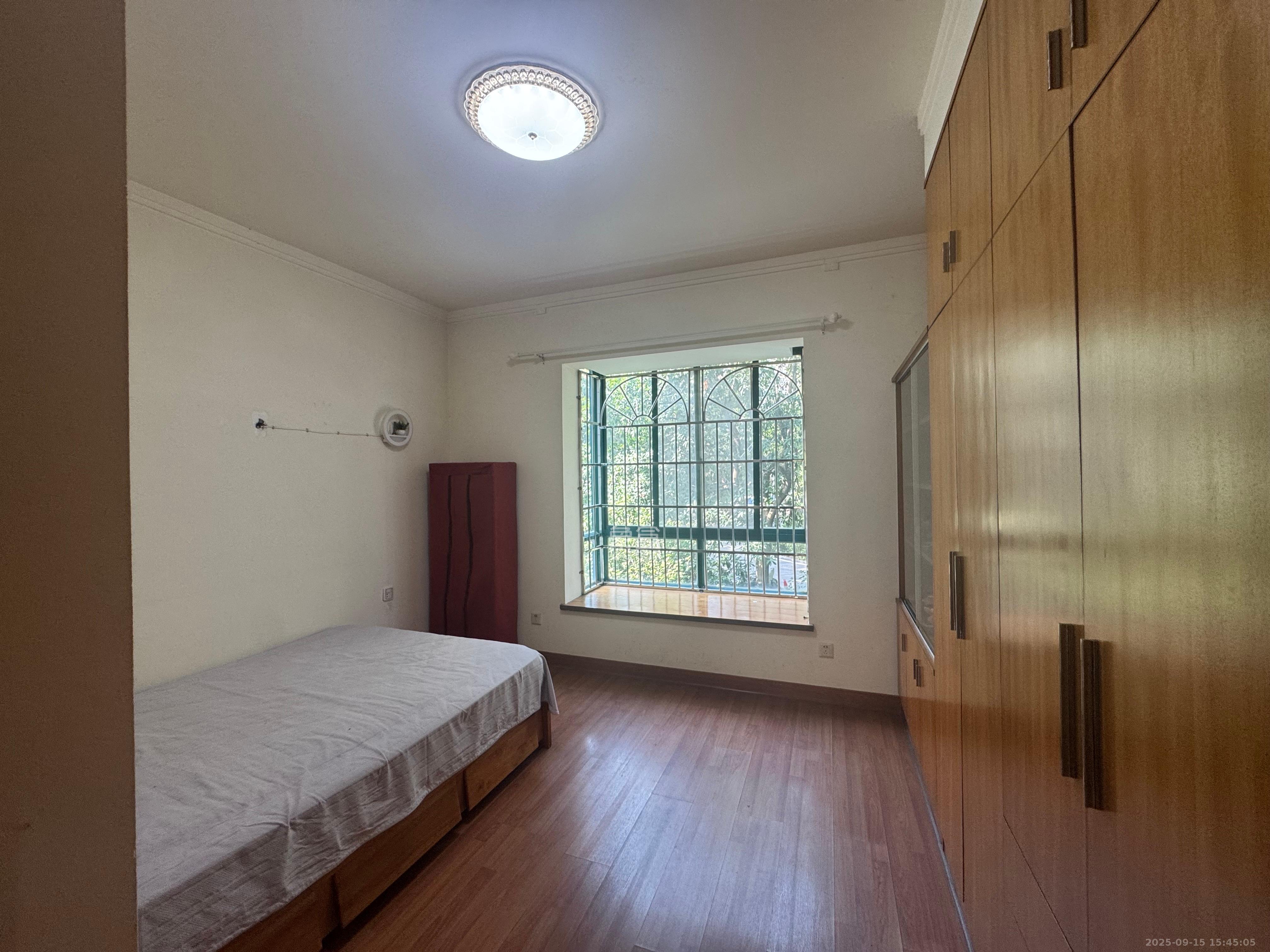 华盛家园  3室2厅2卫    2500.0元/月室内图