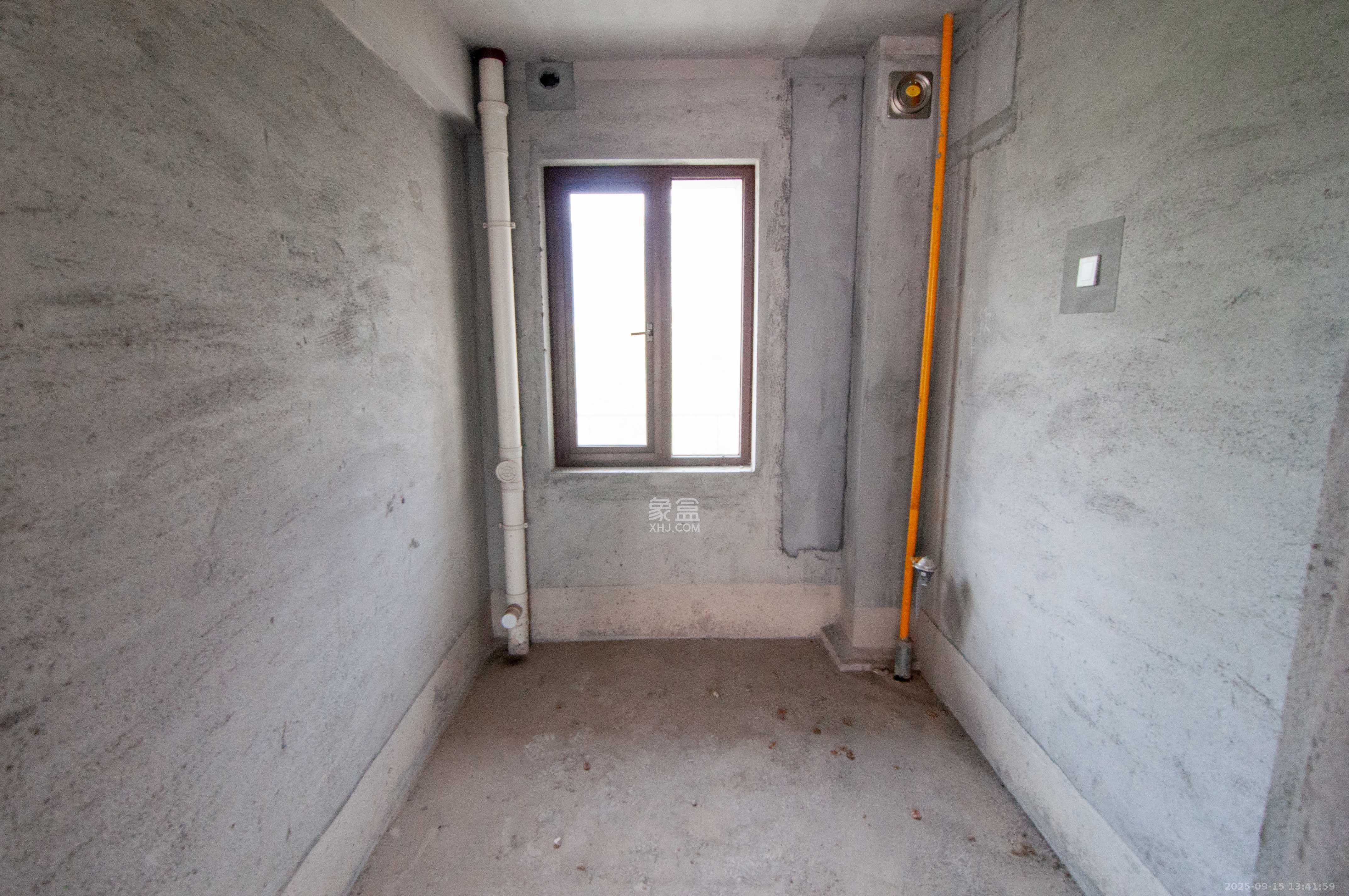 绿地麓湖郡  4室2厅2卫    208.0万其他